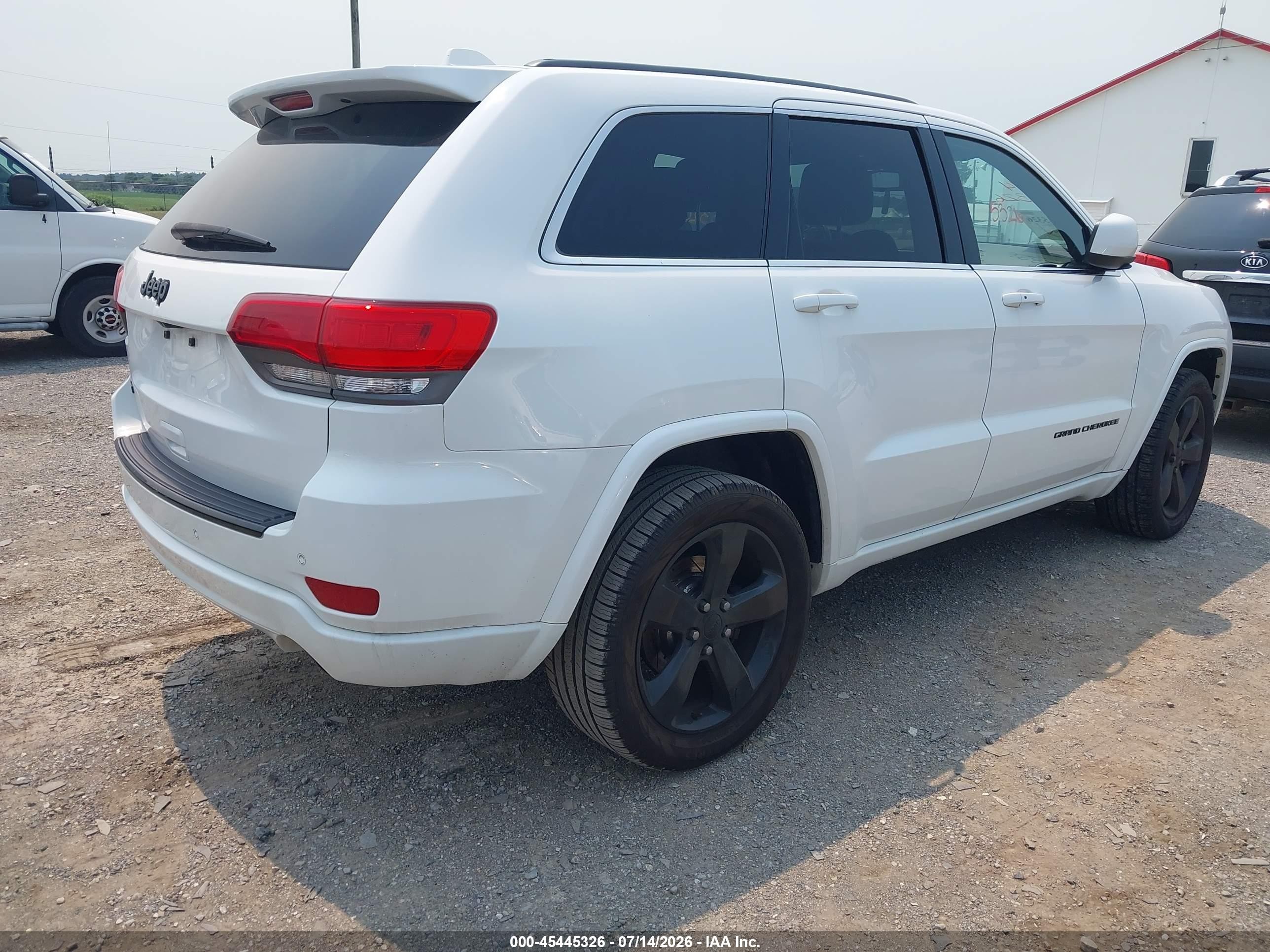 2015 Jeep Grand Cherokee Altitude Белый vin: 1C4RJFAGXFC803635