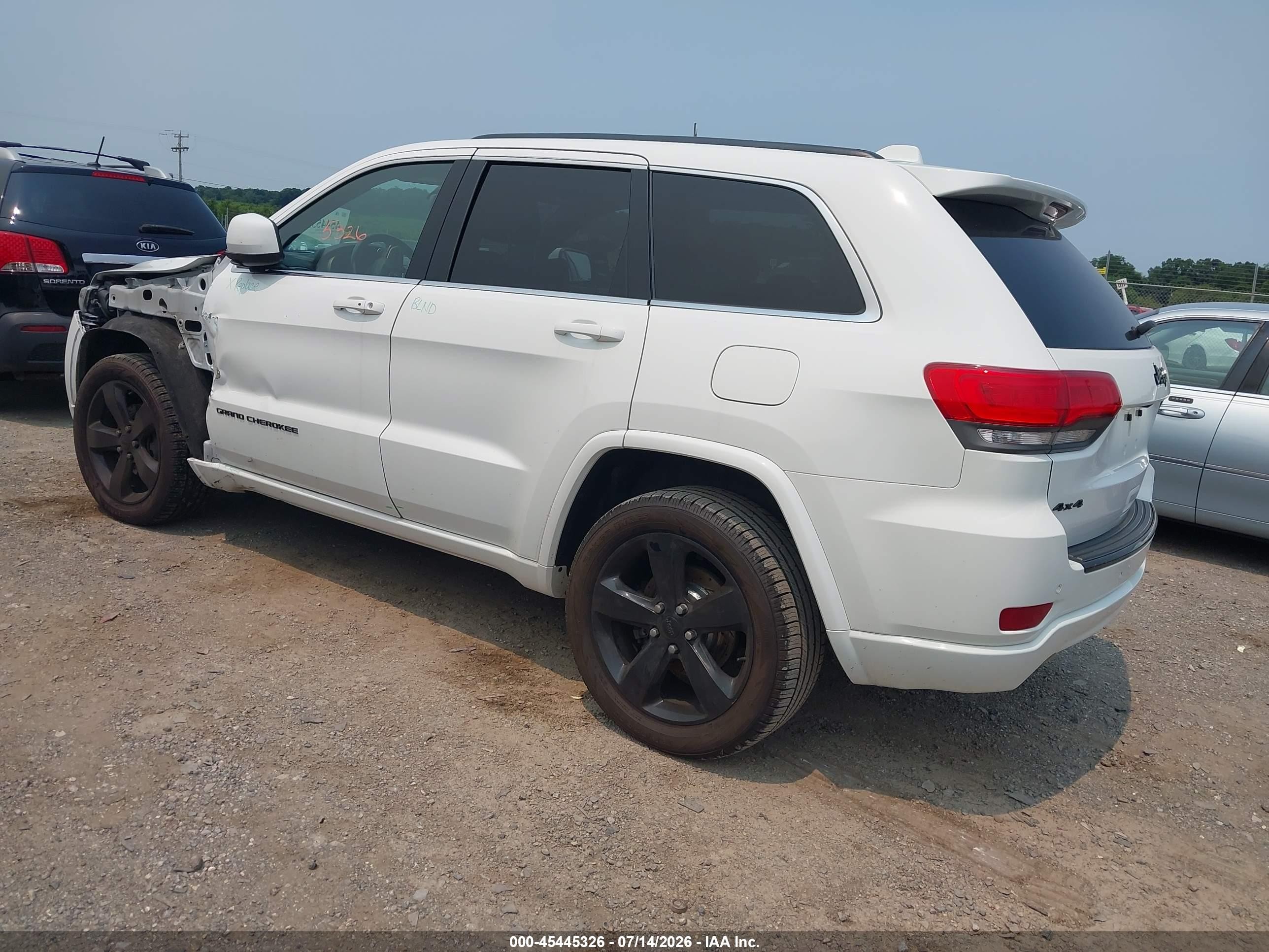 2015 Jeep Grand Cherokee Altitude Белый vin: 1C4RJFAGXFC803635