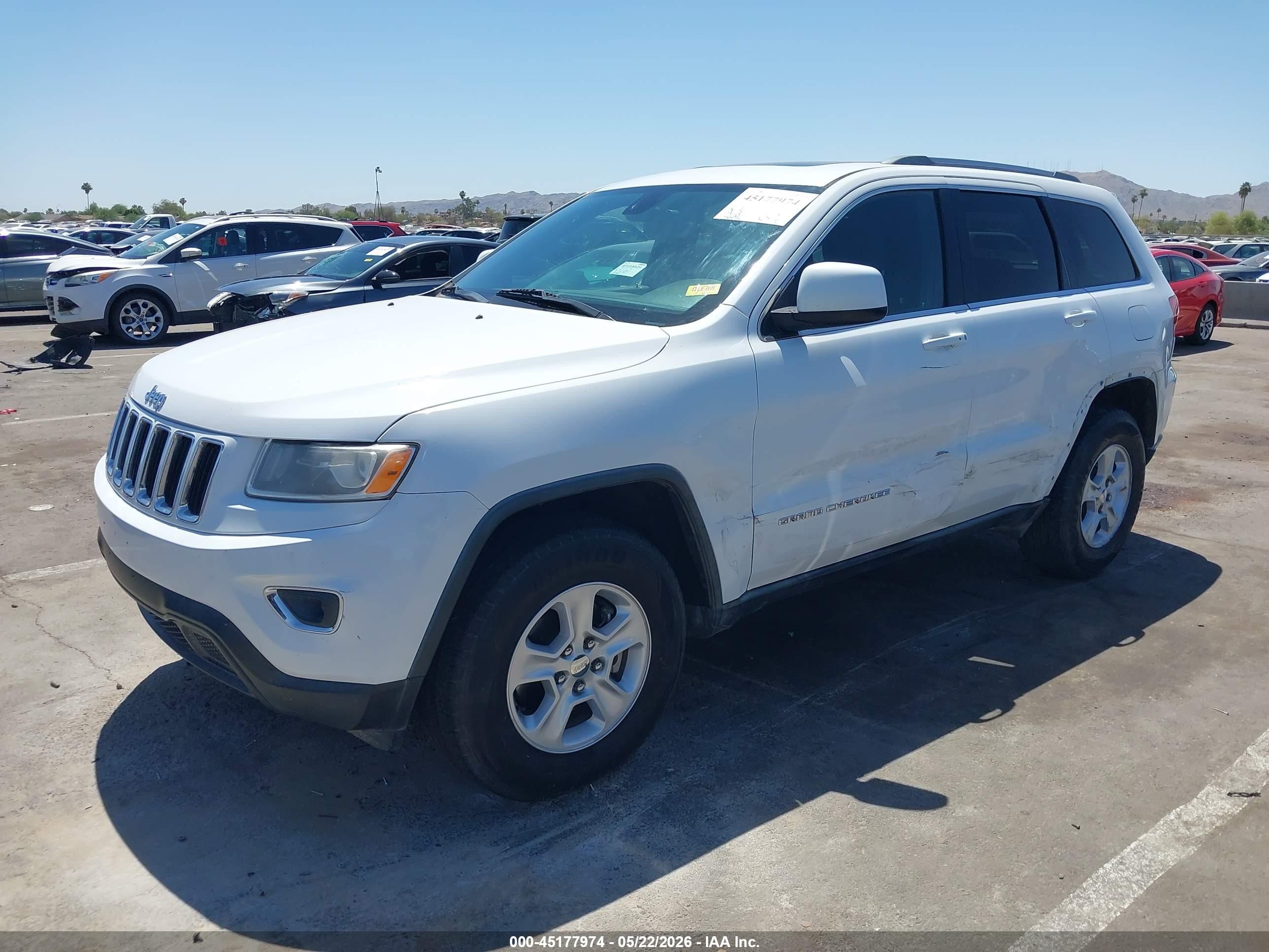 2015 Jeep Grand Cherokee Laredo White vin: 1C4RJFAGXFC833248