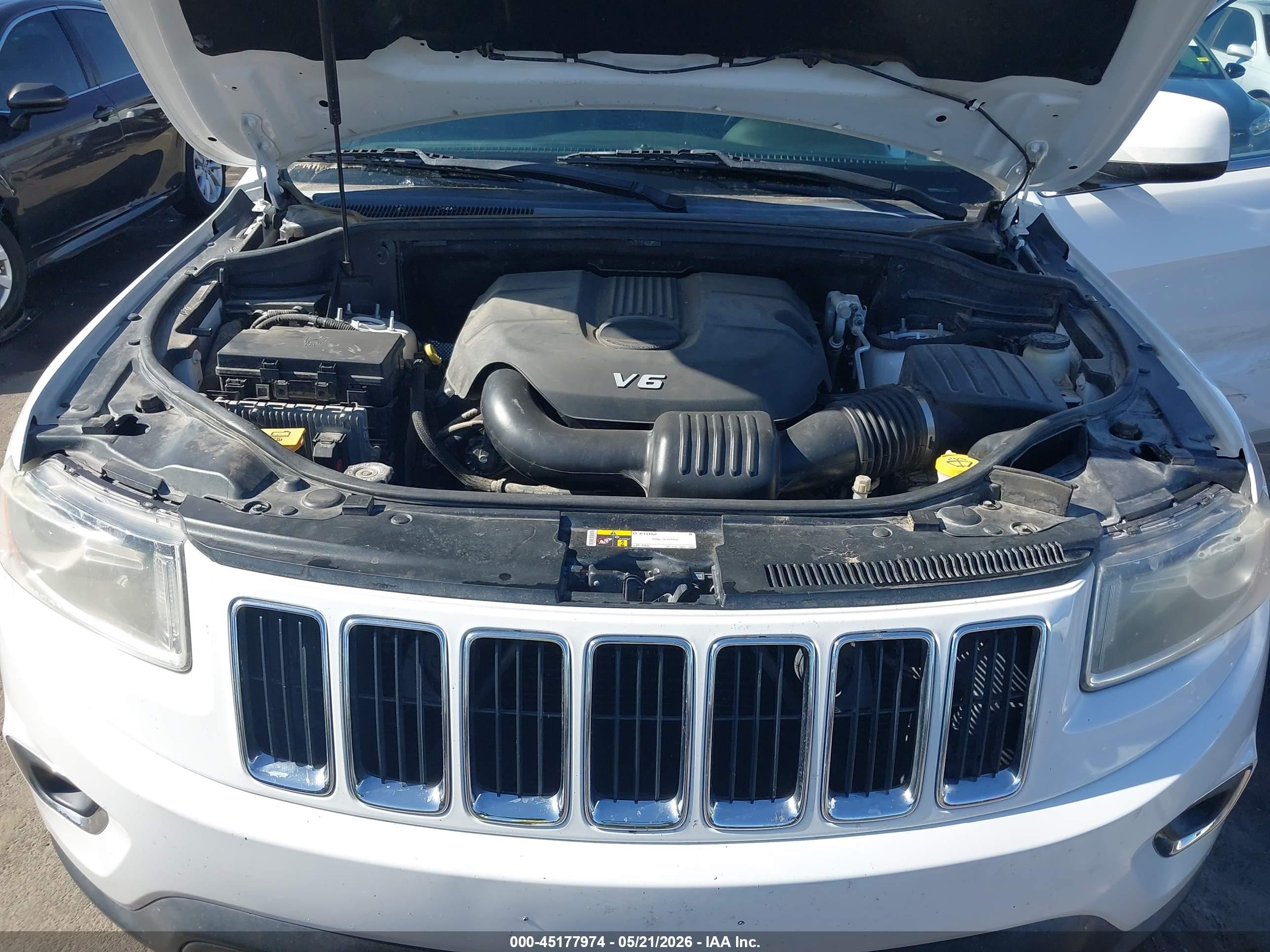 2015 Jeep Grand Cherokee Laredo White vin: 1C4RJFAGXFC833248