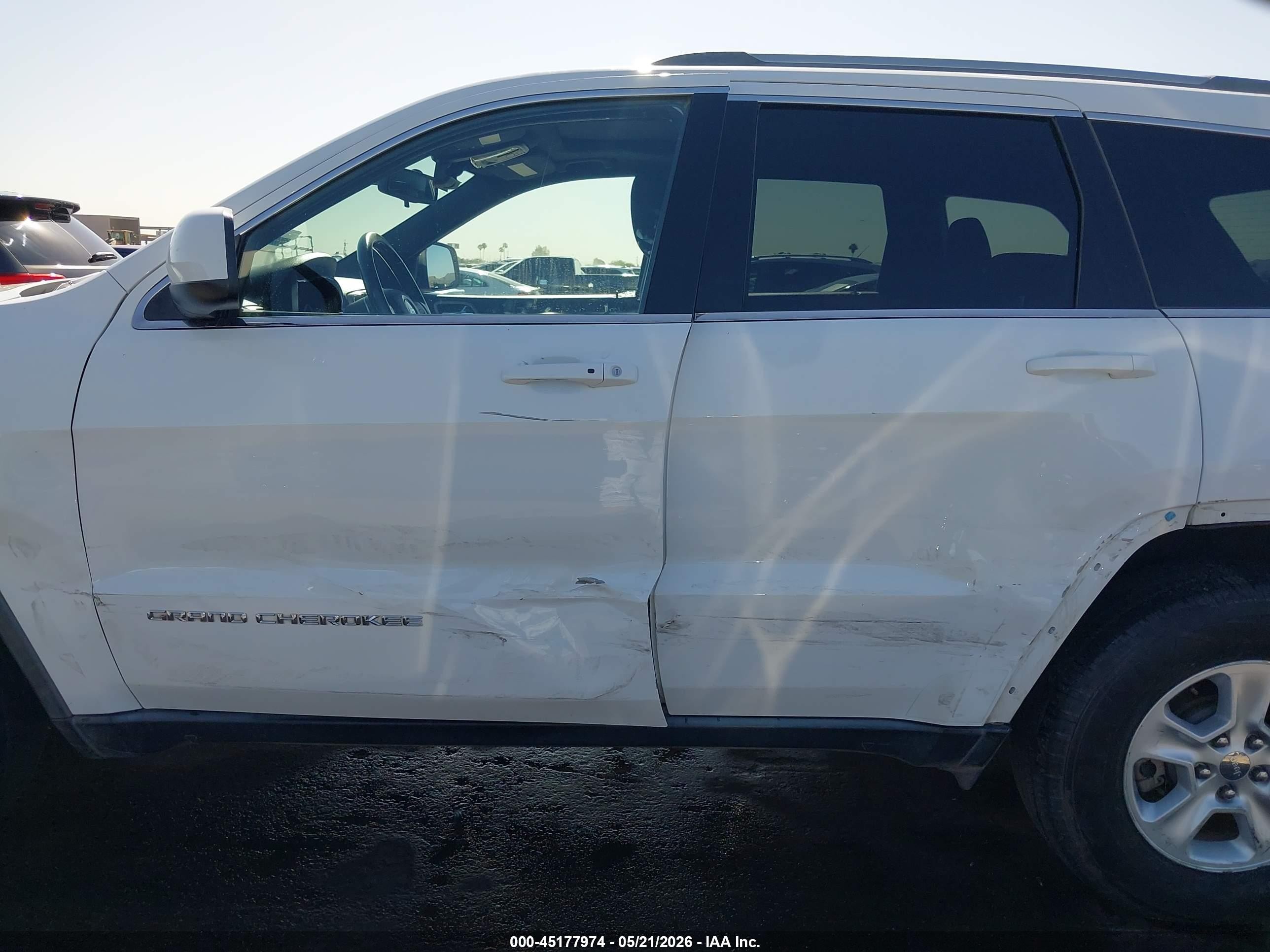 2015 Jeep Grand Cherokee Laredo White vin: 1C4RJFAGXFC833248