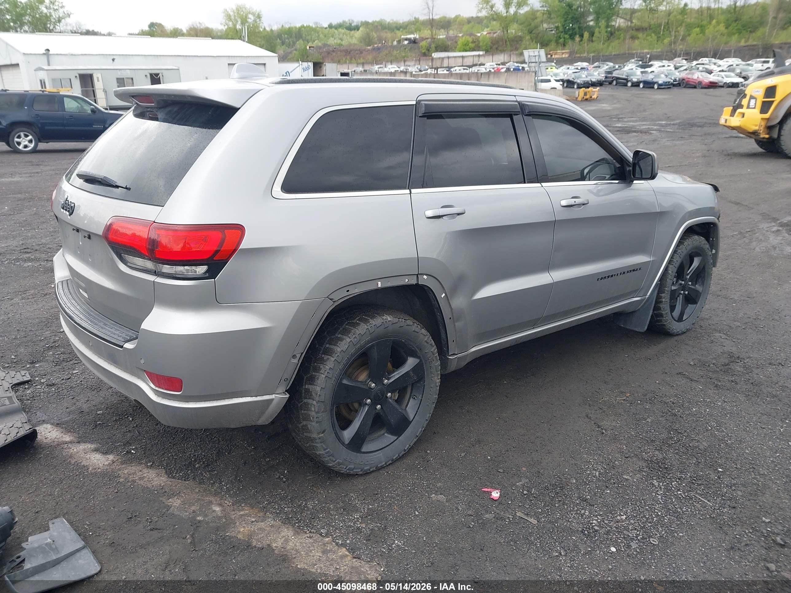 2015 Jeep Grand Cherokee Altitude Silver vin: 1C4RJFAGXFC932250