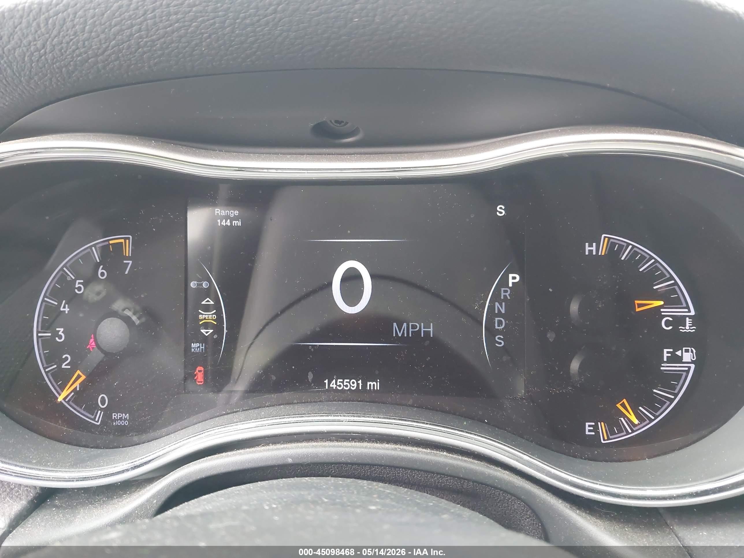 2015 Jeep Grand Cherokee Altitude Silver vin: 1C4RJFAGXFC932250