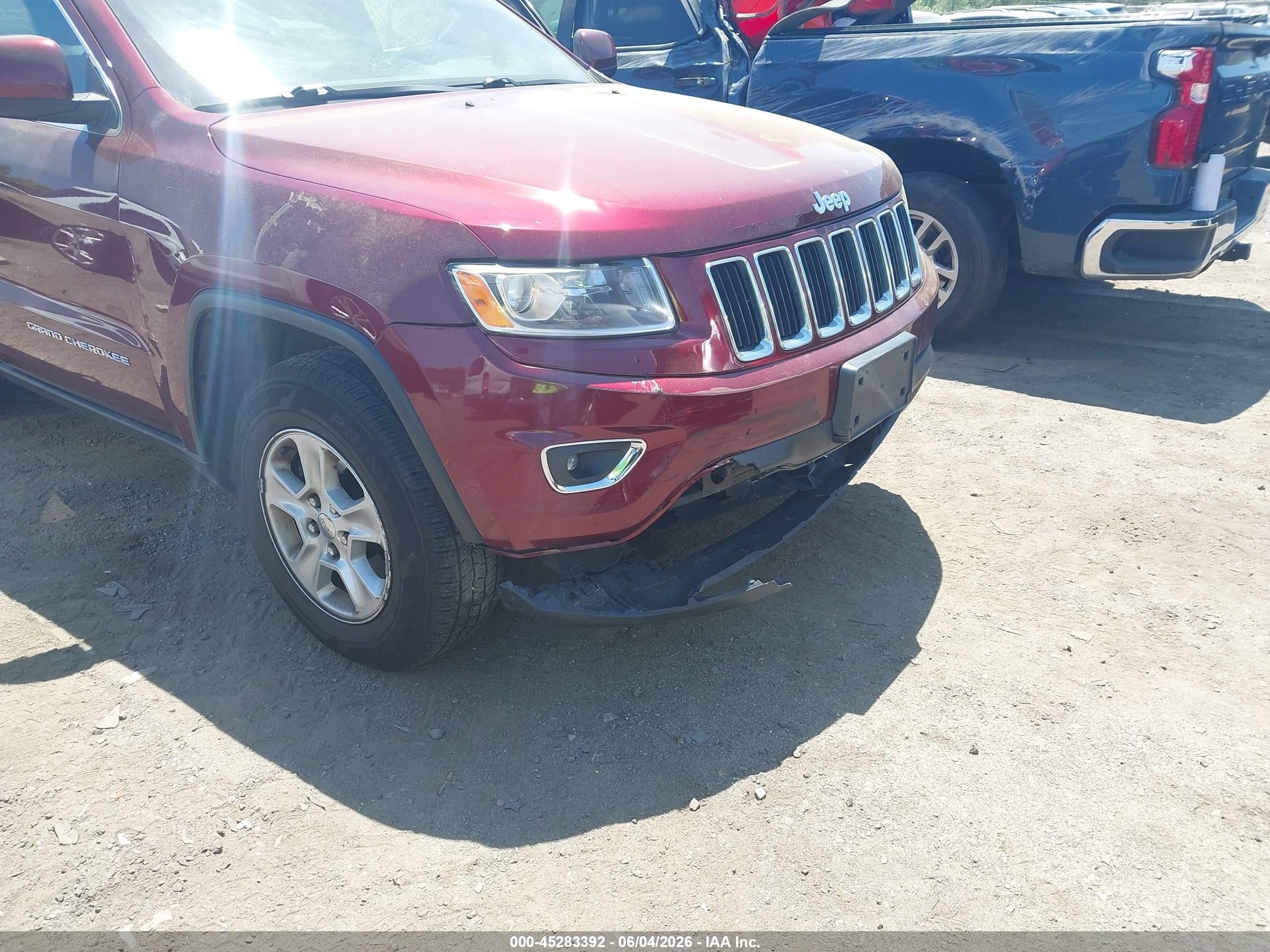 2016 Jeep Grand Cherokee Laredo Red vin: 1C4RJFAGXGC357696