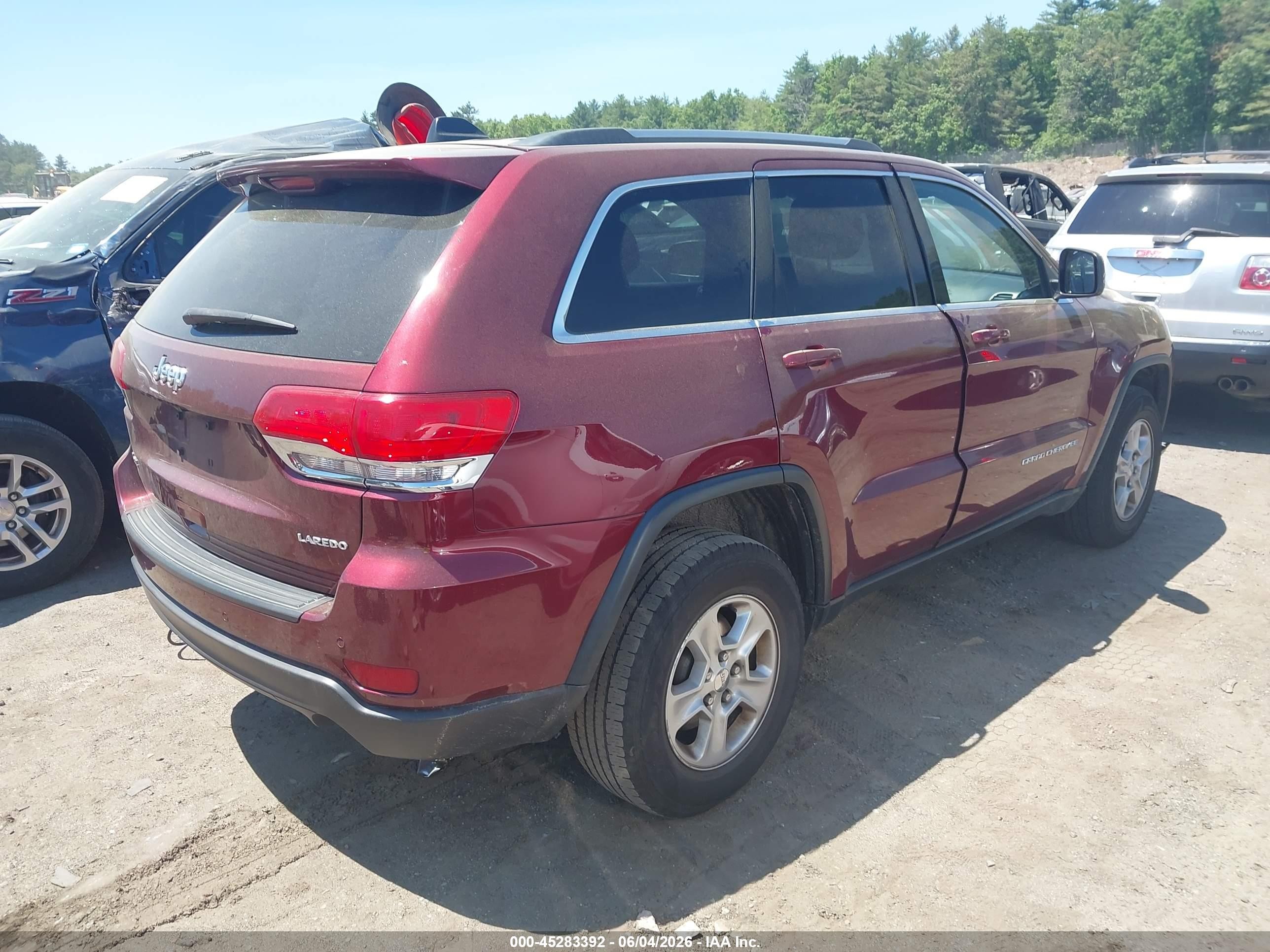 2016 Jeep Grand Cherokee Laredo Red vin: 1C4RJFAGXGC357696