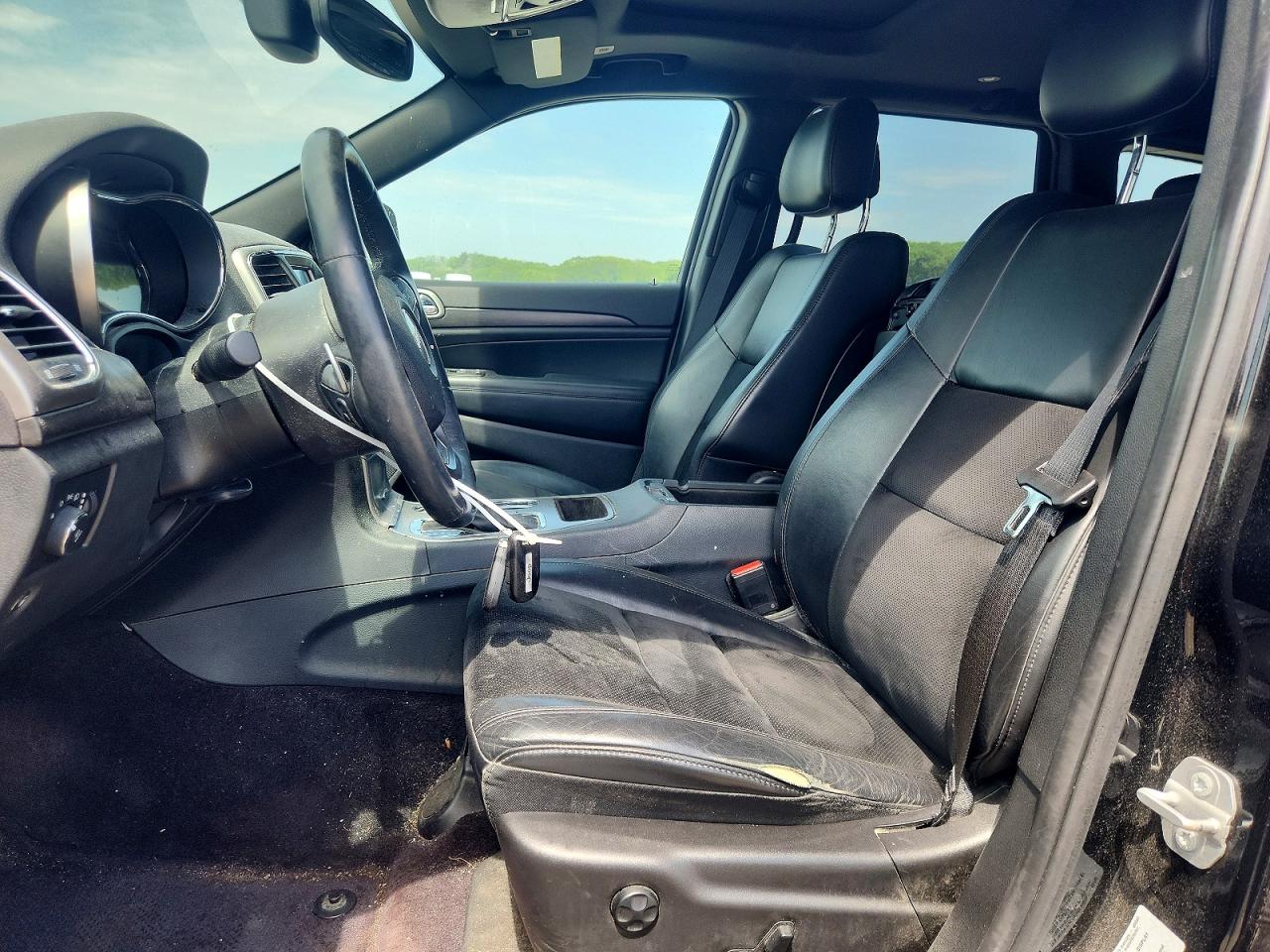 2017 Jeep Grand Cherokee Laredo Черный vin: 1C4RJFAGXHC714554
