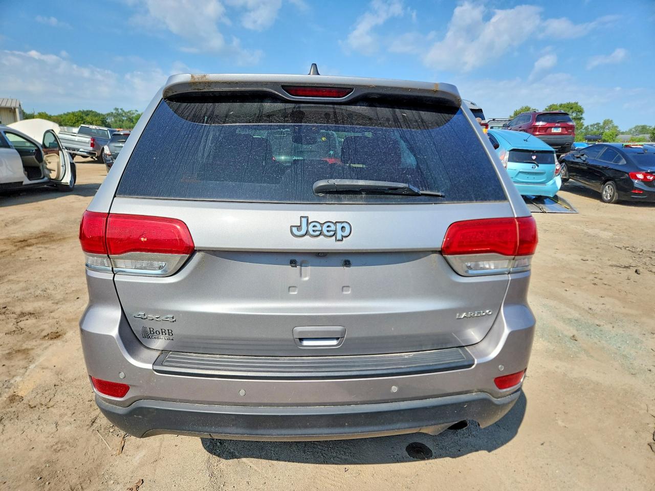 2017 Jeep Grand Cherokee Laredo Silver vin: 1C4RJFAGXHC913328