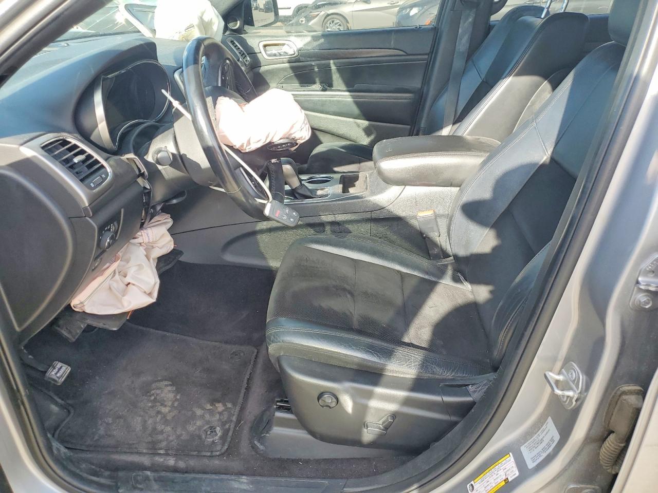 2018 Jeep Grand Cherokee Laredo Silver vin: 1C4RJFAGXJC170935