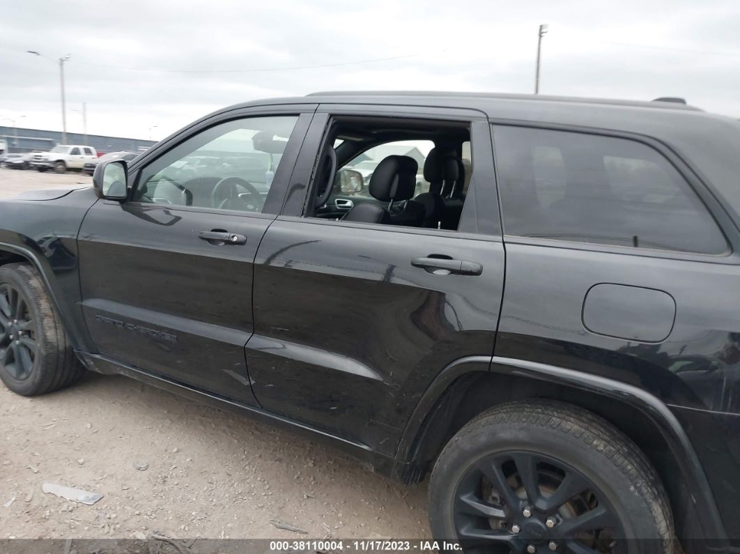 2018 Jeep Grand Cherokee Altitude 4x4 Black vin: 1C4RJFAGXJC286667