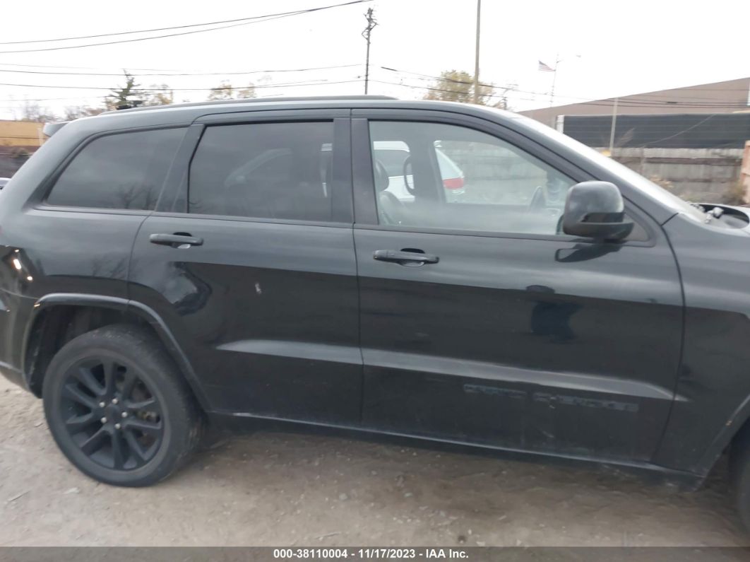 2018 Jeep Grand Cherokee Altitude 4x4 Black vin: 1C4RJFAGXJC286667