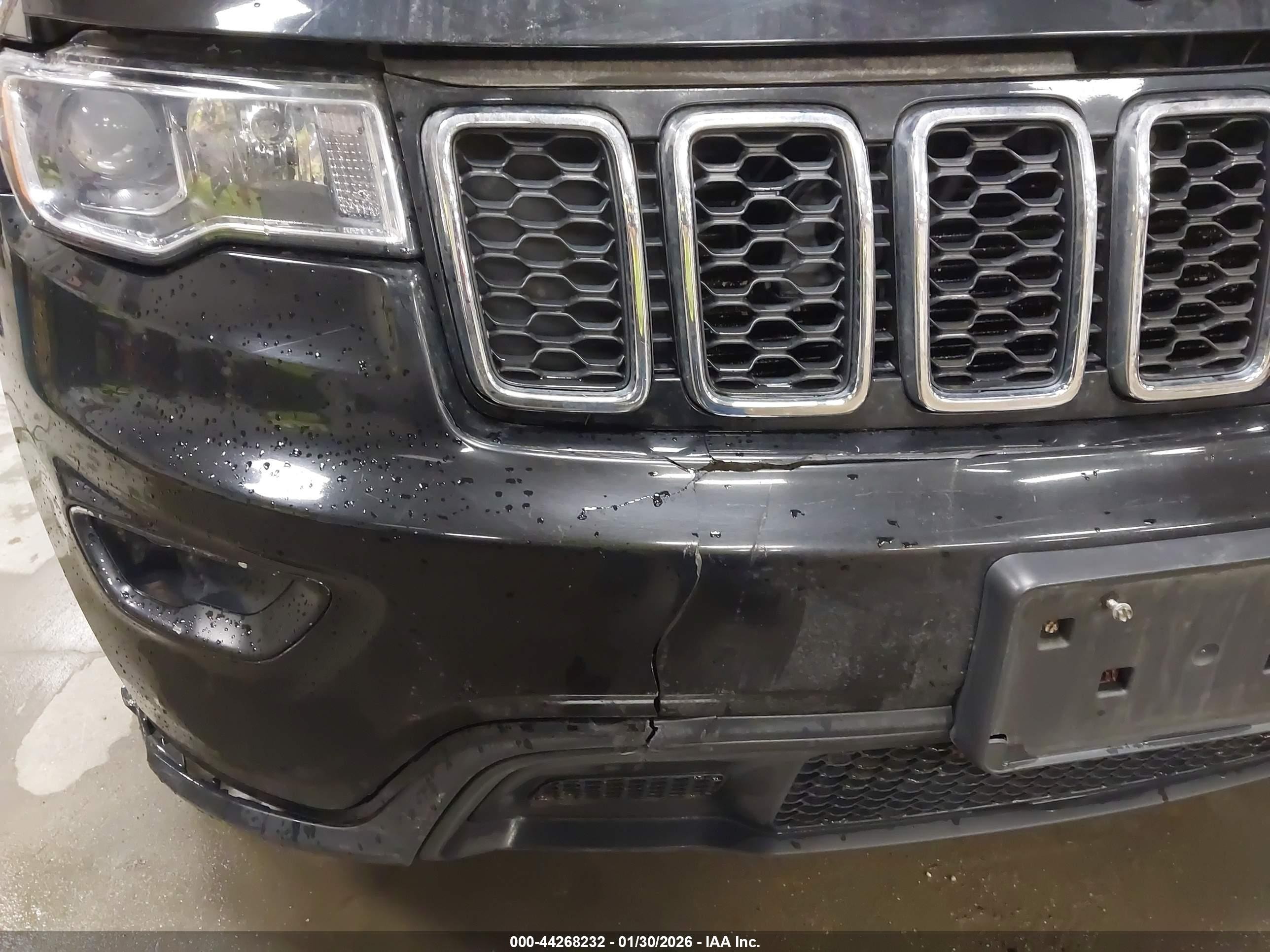 2018 Jeep Grand Cherokee Laredo E 4x4 Black vin: 1C4RJFAGXJC506583