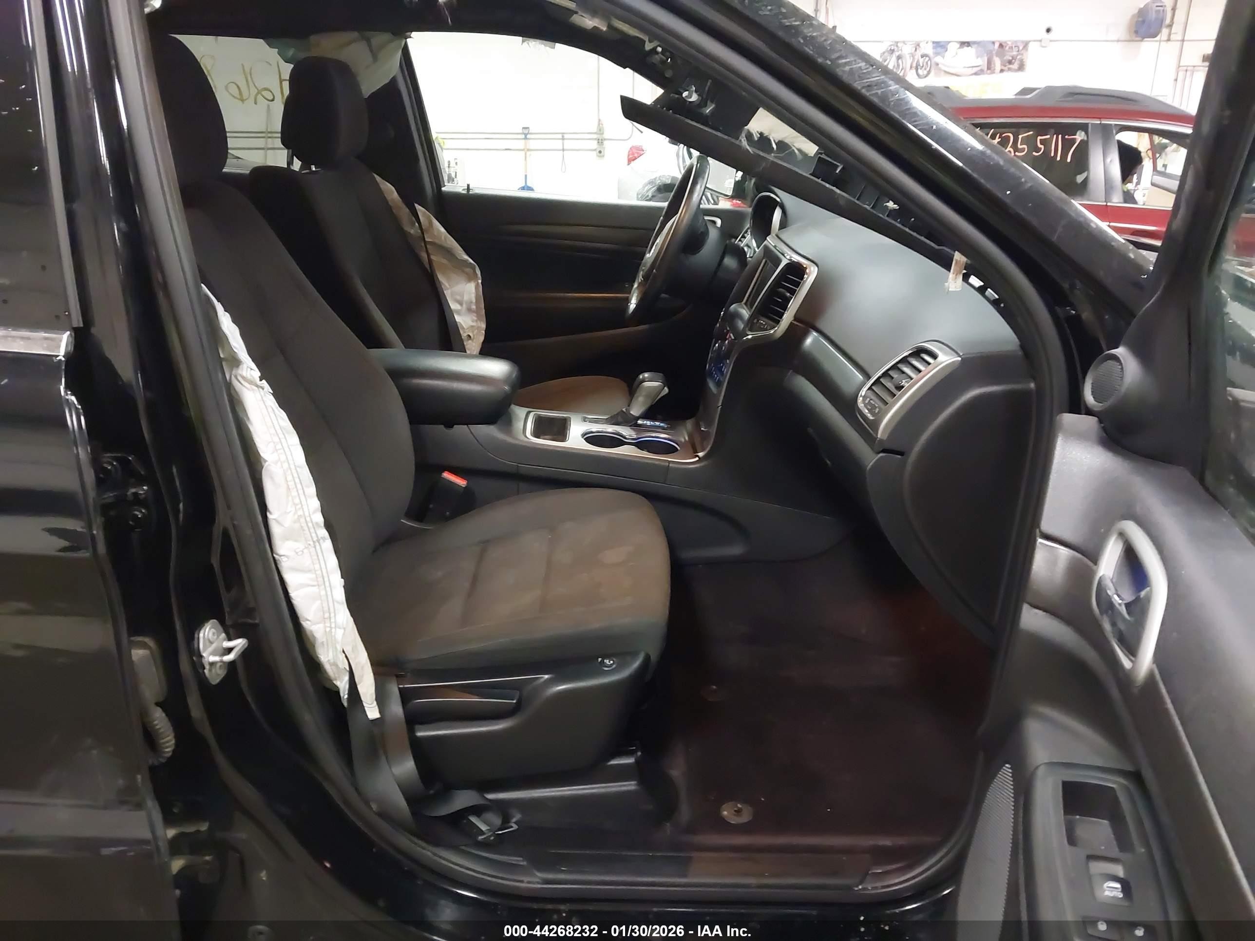2018 Jeep Grand Cherokee Laredo E 4x4 Black vin: 1C4RJFAGXJC506583