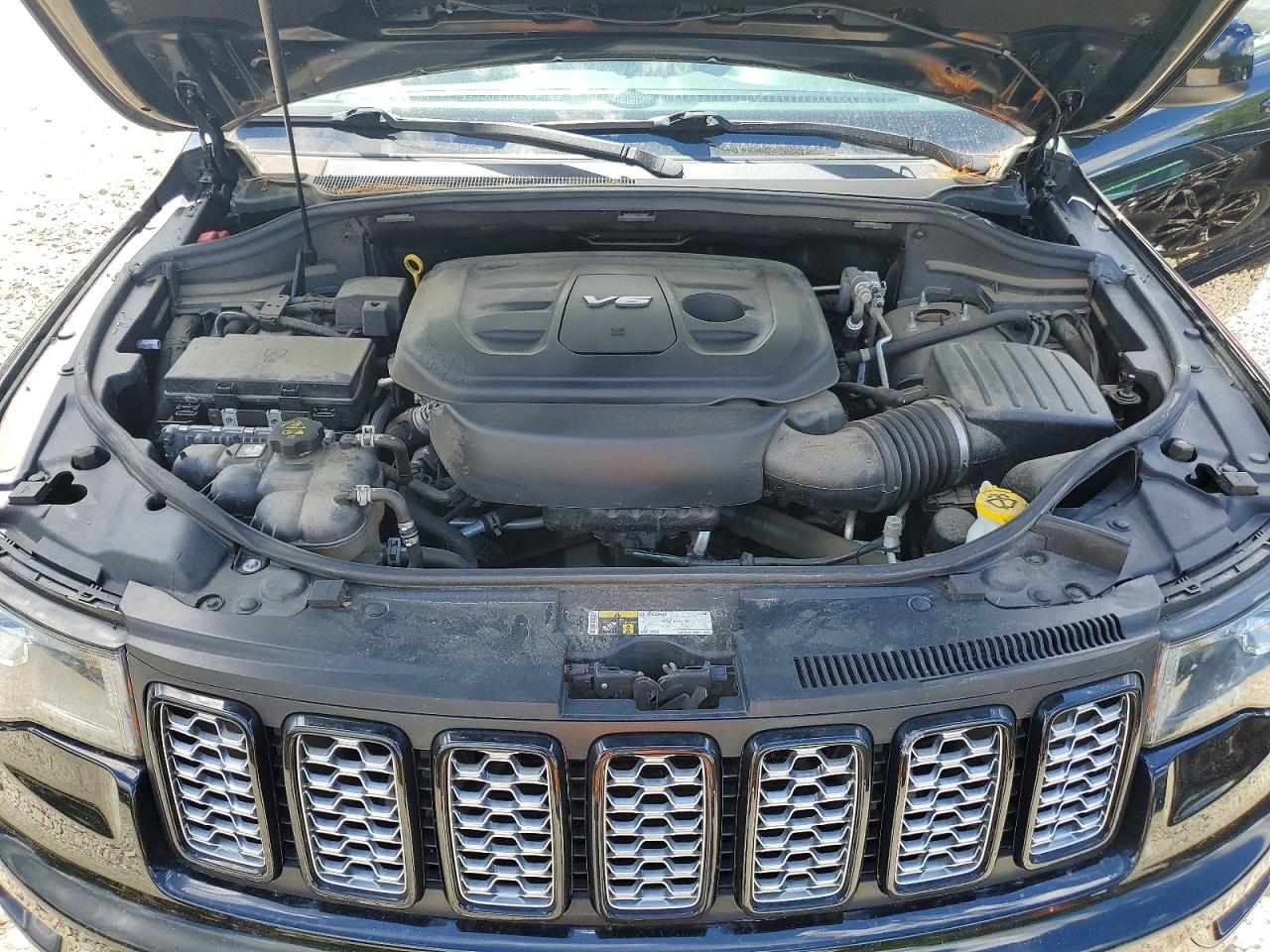 2019 Jeep Grand Cherokee Laredo Black vin: 1C4RJFAGXKC570057