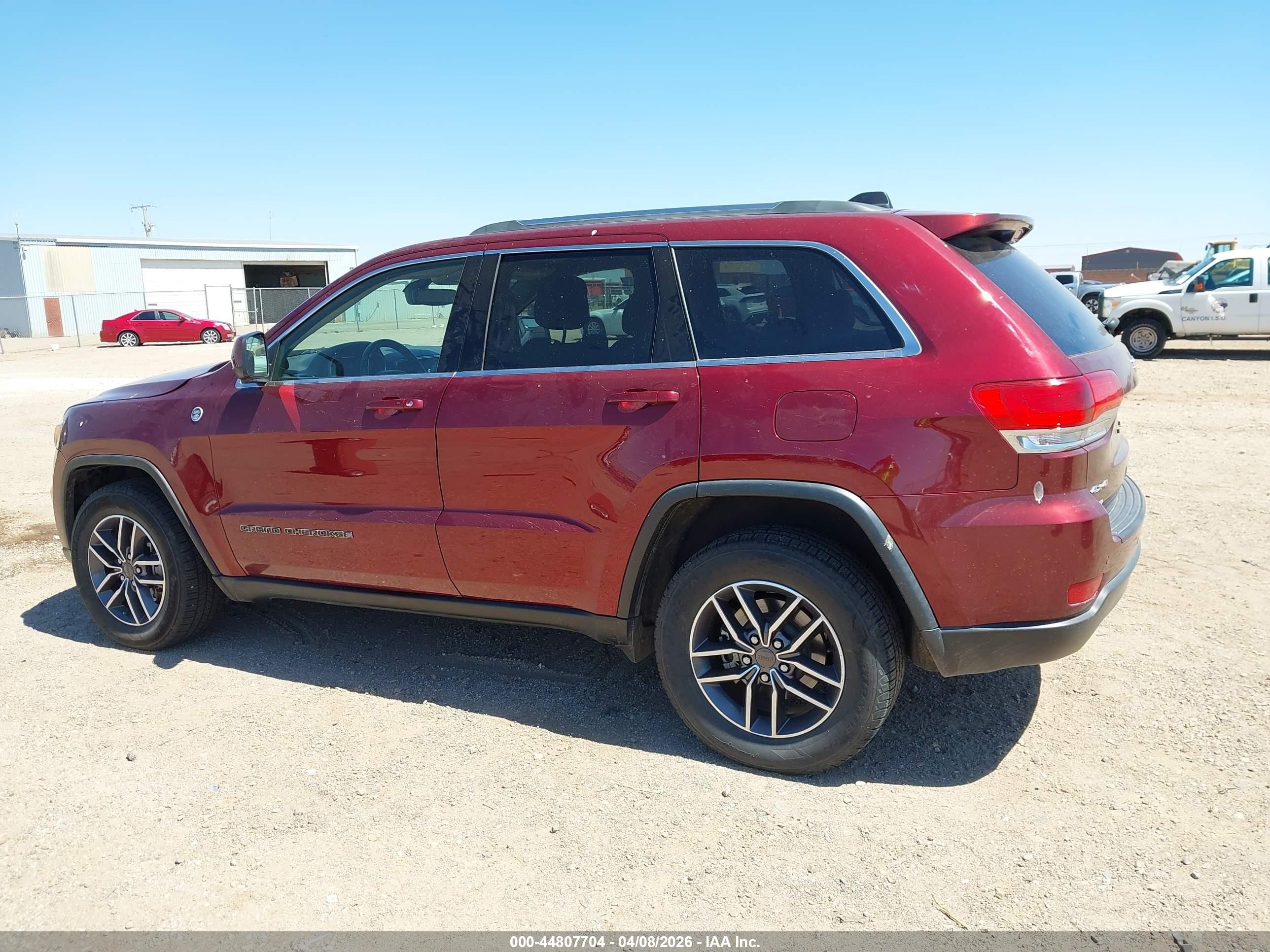 2019 Jeep Grand Cherokee Laredo E 4x4 Red vin: 1C4RJFAGXKC838072