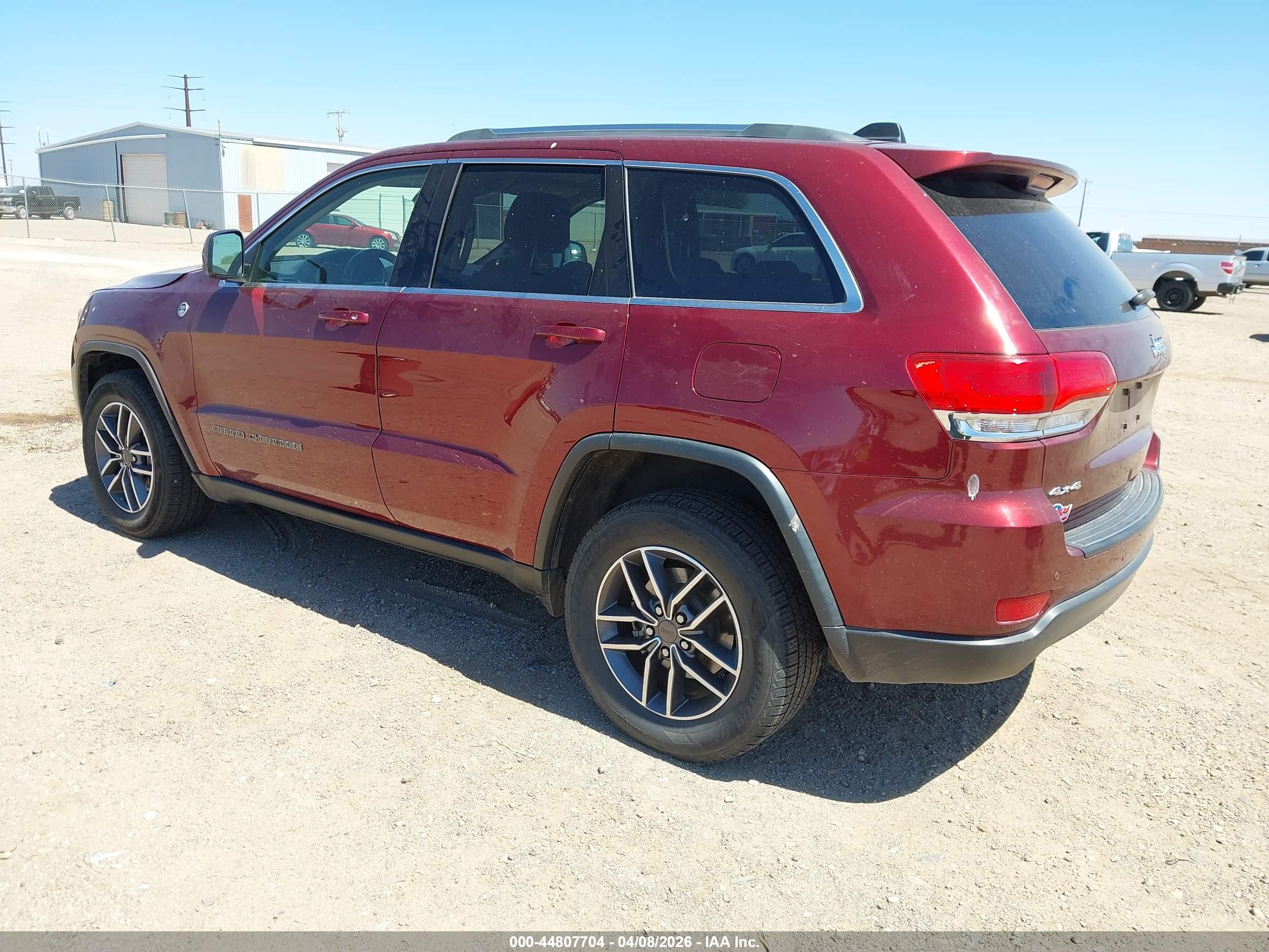 2019 Jeep Grand Cherokee Laredo E 4x4 Red vin: 1C4RJFAGXKC838072