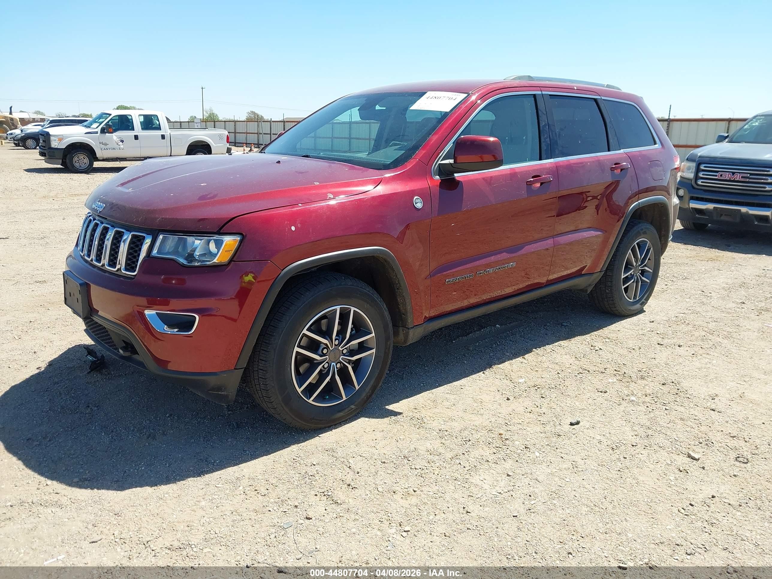 2019 Jeep Grand Cherokee Laredo E 4x4 Red vin: 1C4RJFAGXKC838072