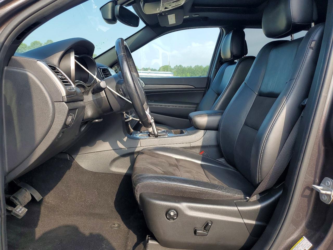 2020 Jeep Grand Cherokee Laredo Серый vin: 1C4RJFAGXLC255602