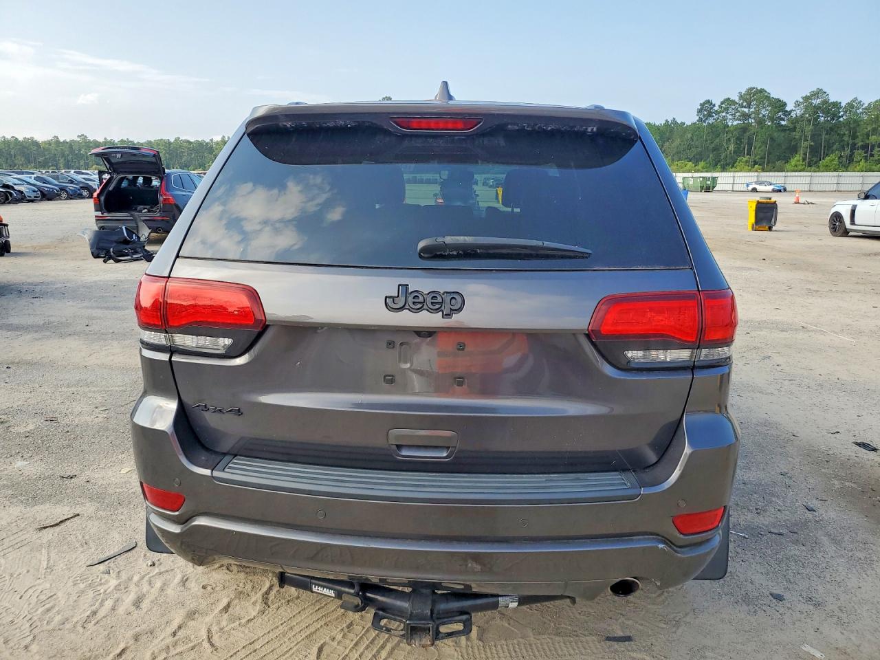 2020 Jeep Grand Cherokee Laredo Серый vin: 1C4RJFAGXLC255602
