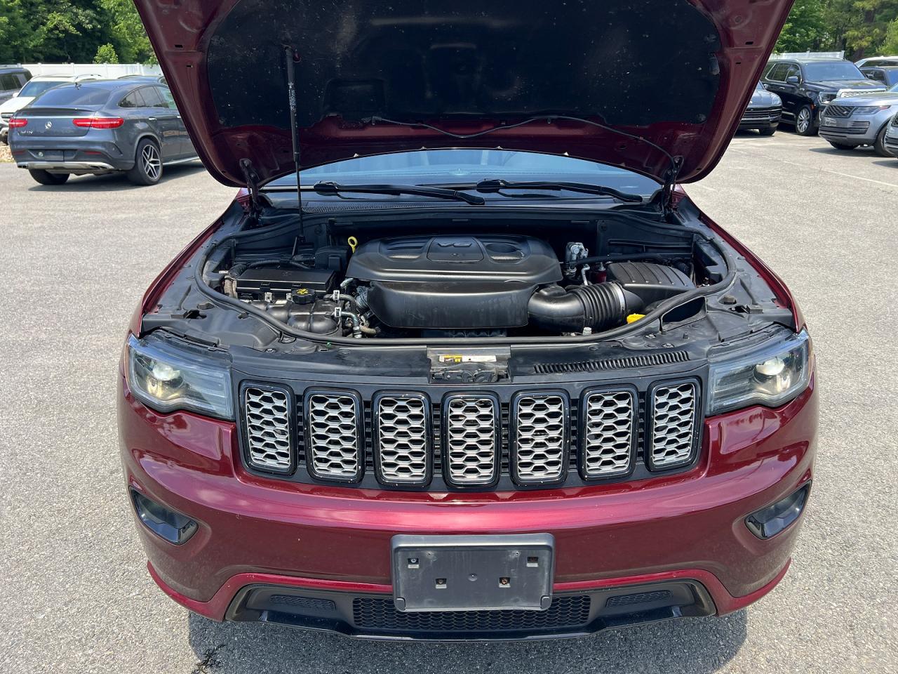 2021 Jeep Grand Cherokee Laredo Бордовый vin: 1C4RJFAGXMC581014
