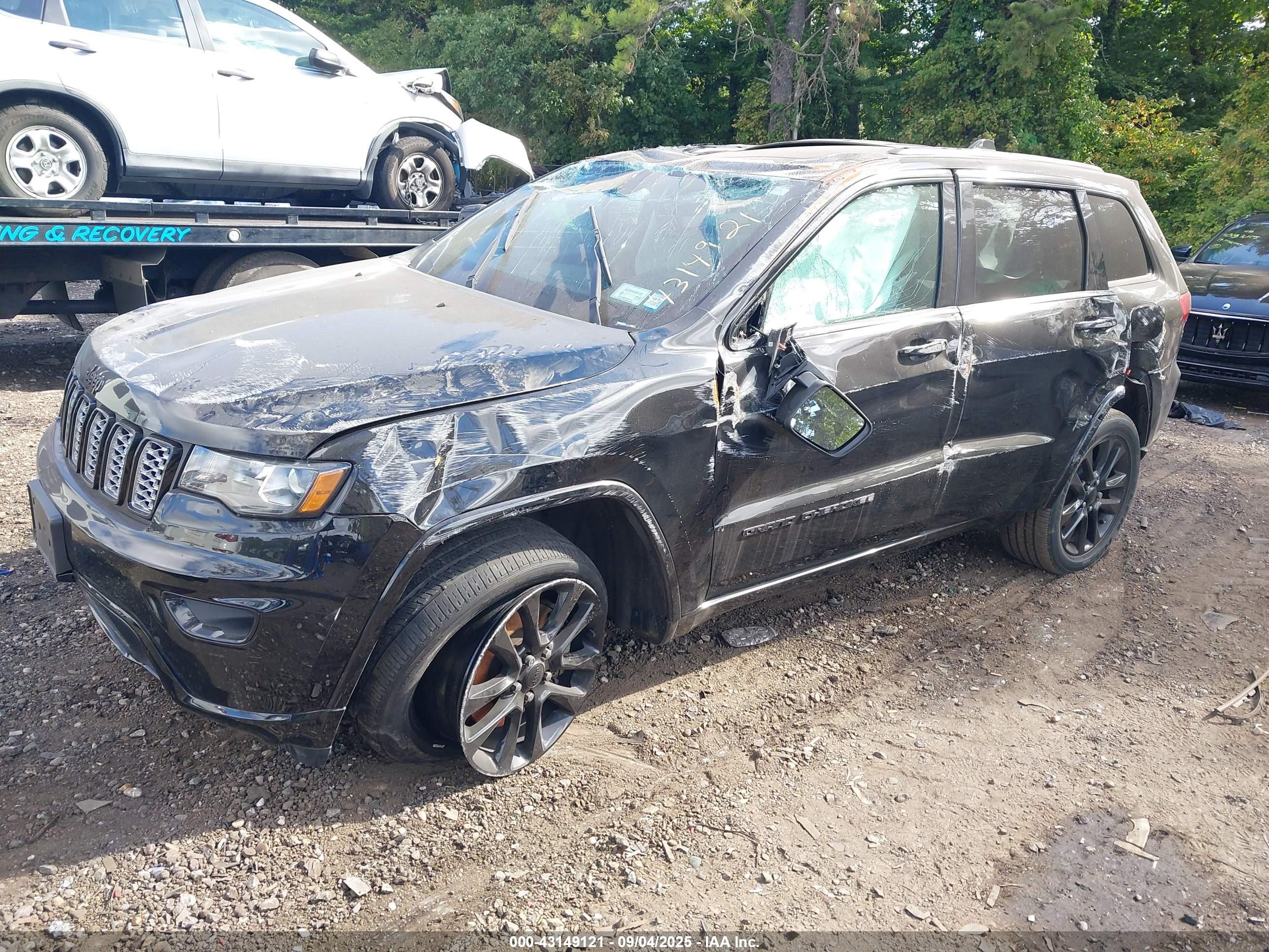 2021 Jeep Grand Cherokee Laredo X 4x4 Черный vin: 1C4RJFAGXMC772268