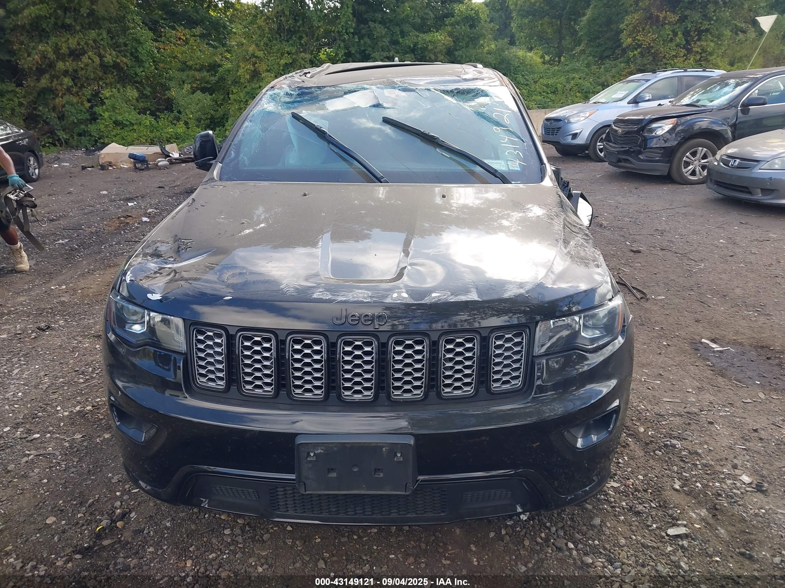 2021 Jeep Grand Cherokee Laredo X 4x4 Черный vin: 1C4RJFAGXMC772268