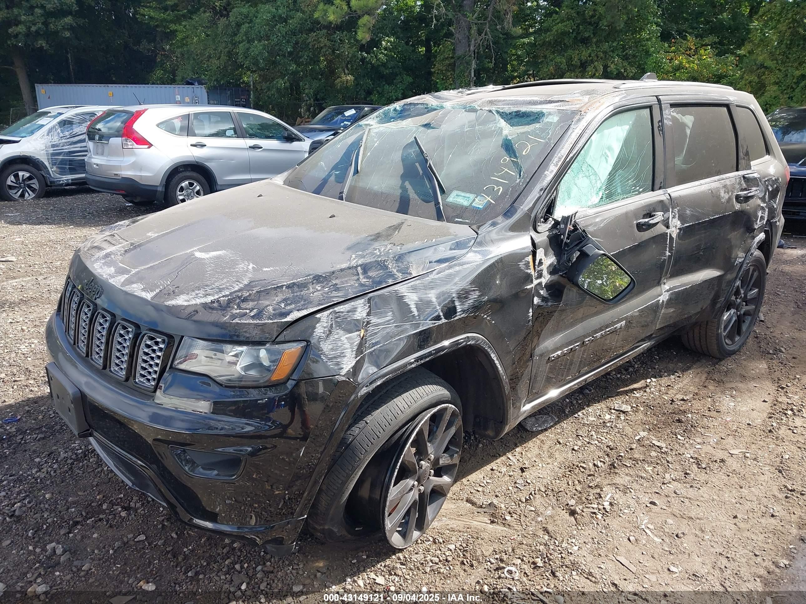 2021 Jeep Grand Cherokee Laredo X 4x4 Черный vin: 1C4RJFAGXMC772268