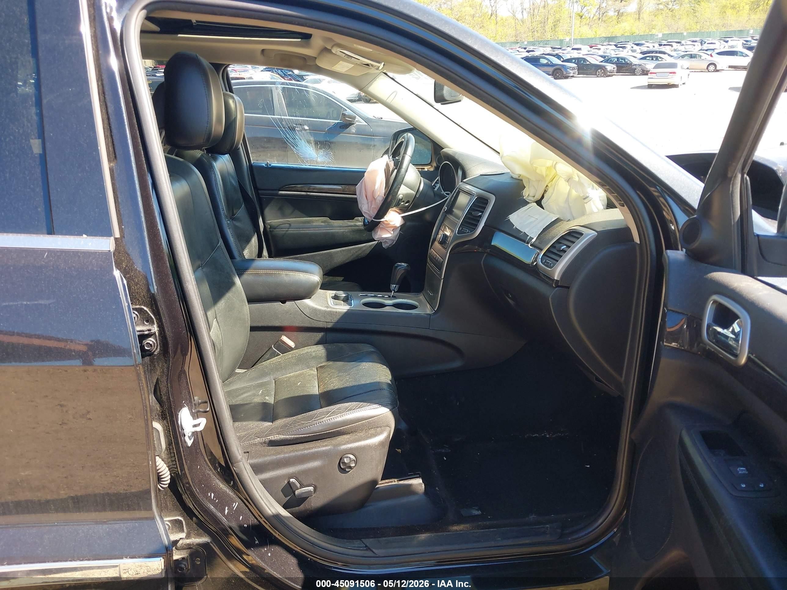 2013 Jeep Grand Cherokee Laredo Black vin: 1C4RJFAT0DC503788