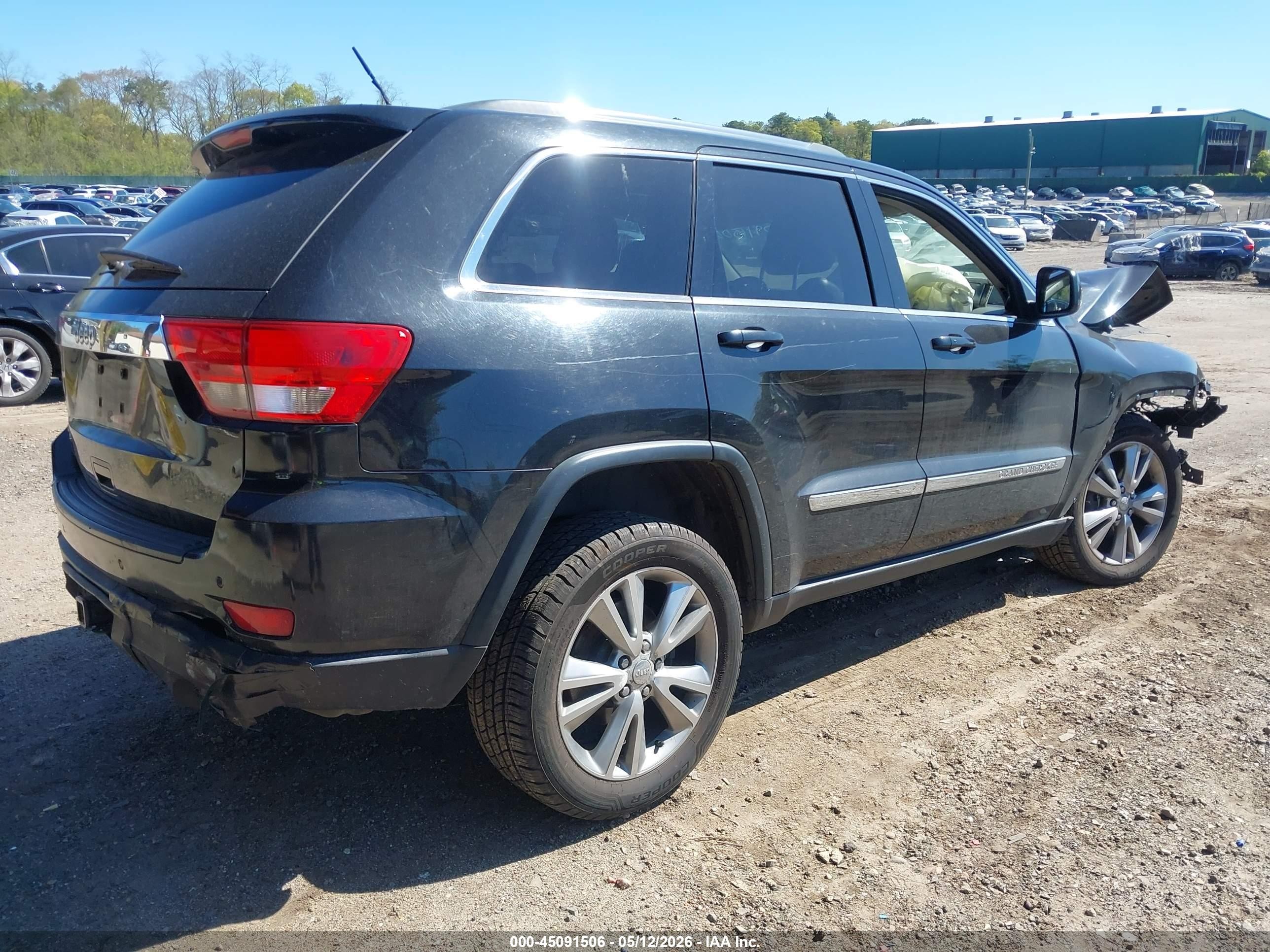 2013 Jeep Grand Cherokee Laredo Black vin: 1C4RJFAT0DC503788