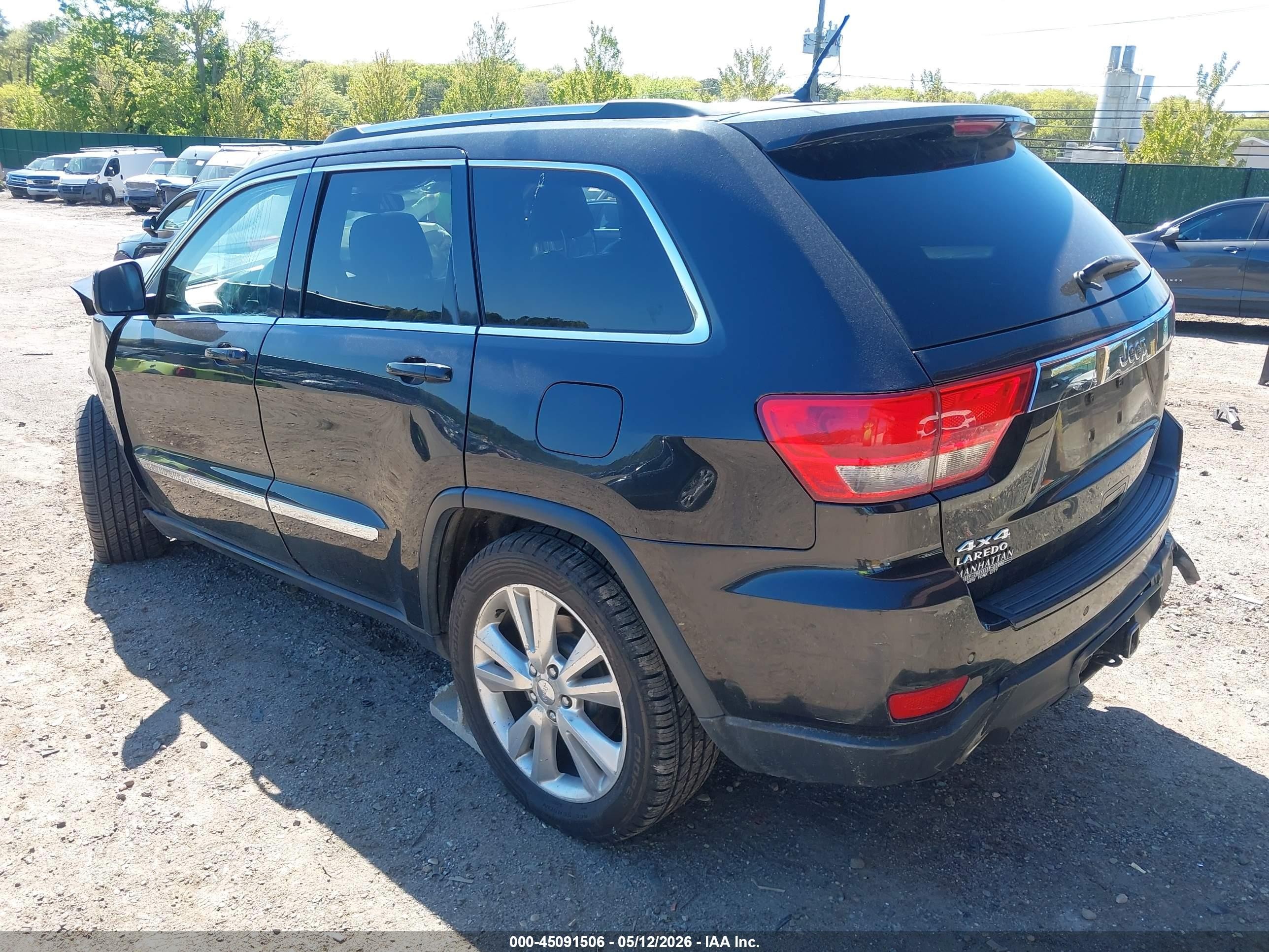 2013 Jeep Grand Cherokee Laredo Black vin: 1C4RJFAT0DC503788