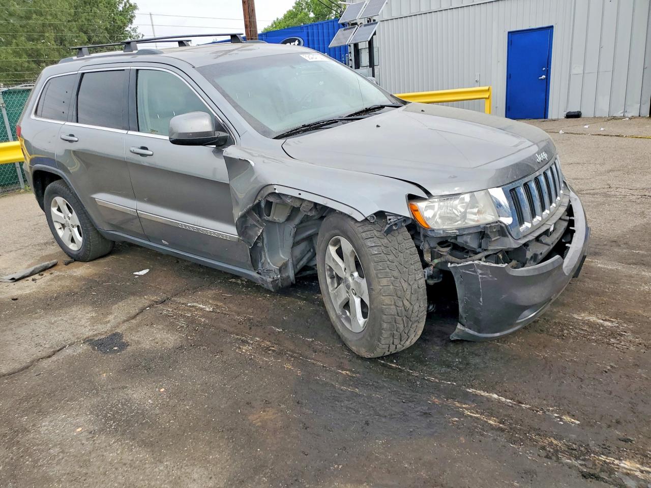 2013 Jeep Grand Cherokee Laredo Gray vin: 1C4RJFAT0DC545796
