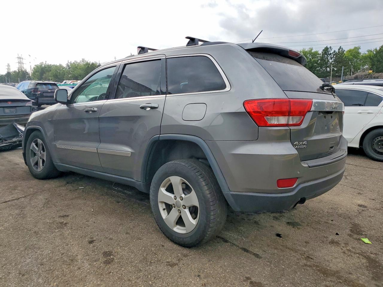 2013 Jeep Grand Cherokee Laredo Gray vin: 1C4RJFAT0DC545796