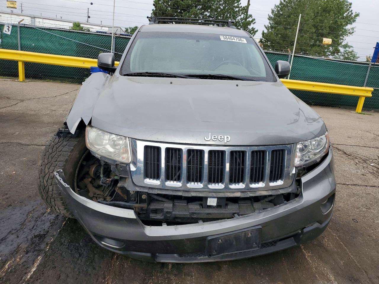 2013 Jeep Grand Cherokee Laredo Gray vin: 1C4RJFAT0DC545796
