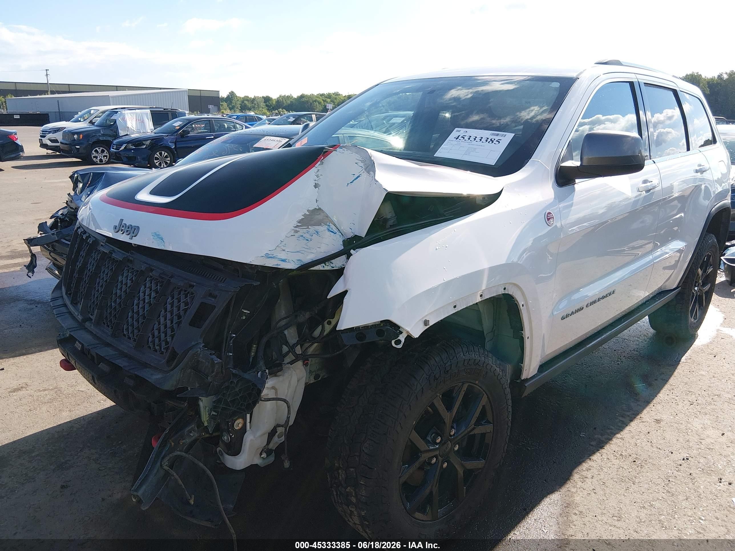 2013 Jeep Grand Cherokee Laredo Trailhawk White vin: 1C4RJFAT0DC614857