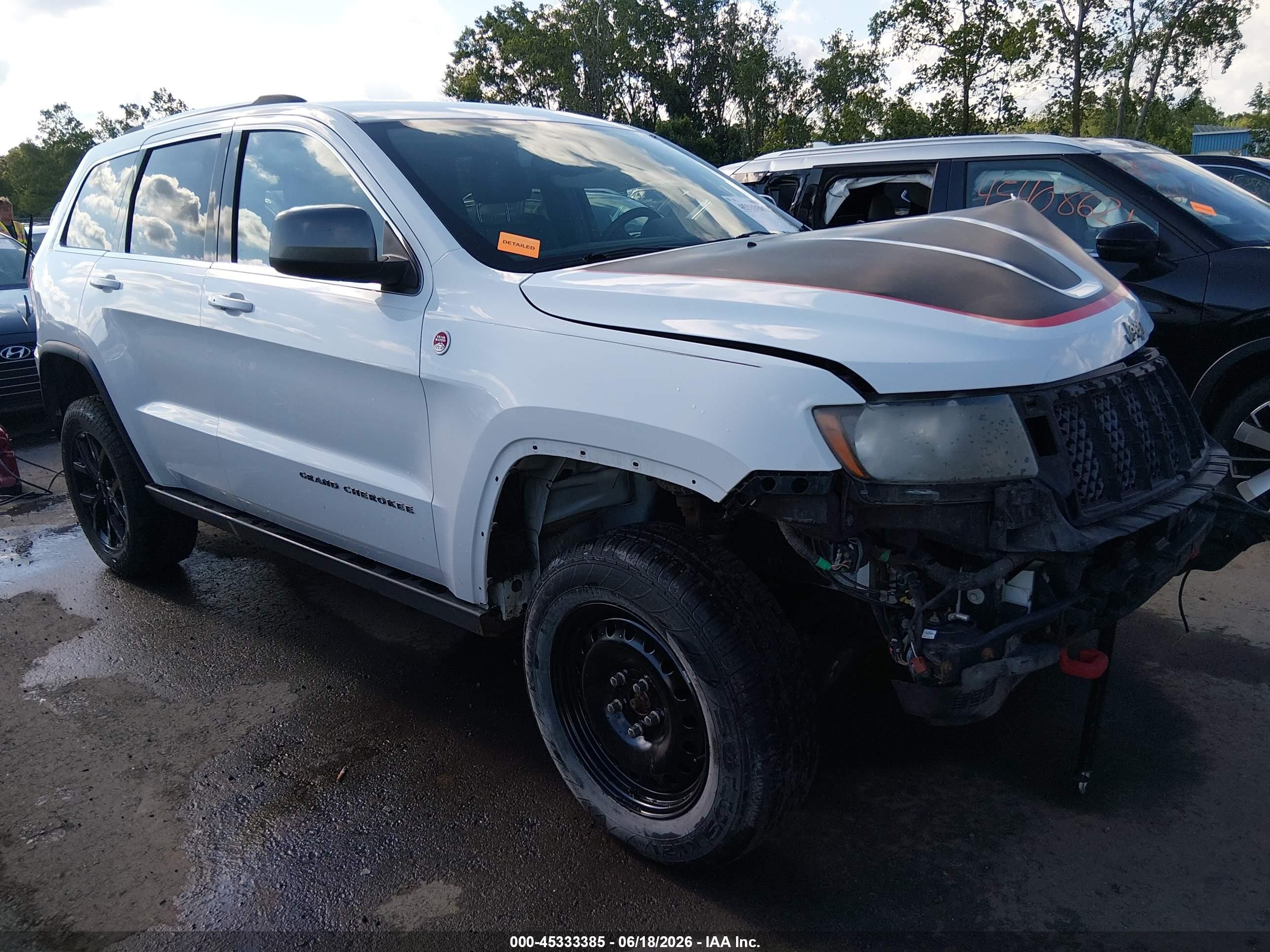 2013 Jeep Grand Cherokee Laredo Trailhawk White vin: 1C4RJFAT0DC614857