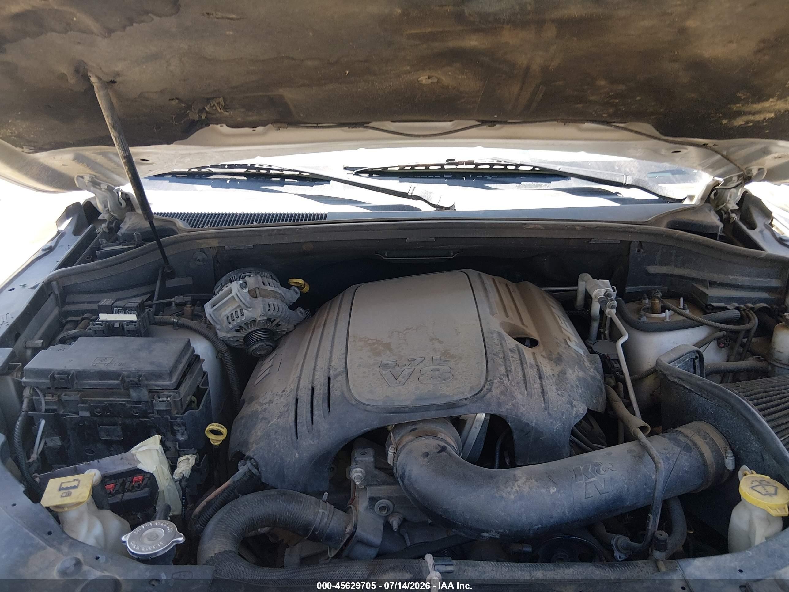 2012 Jeep Grand Cherokee Laredo Silver vin: 1C4RJFAT1CC195318