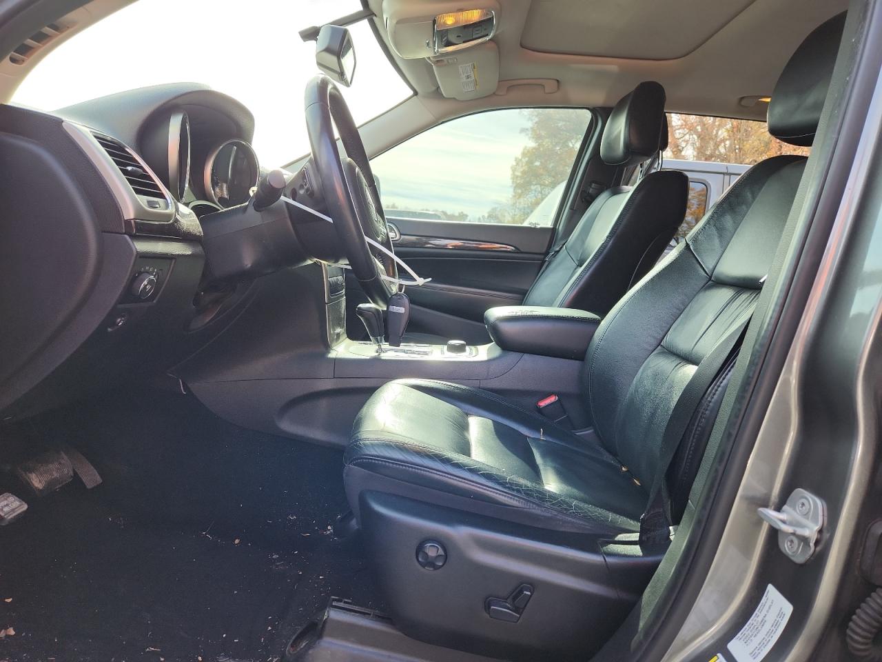 2013 Jeep Grand Cherokee Laredo Gray vin: 1C4RJFAT1DC614978