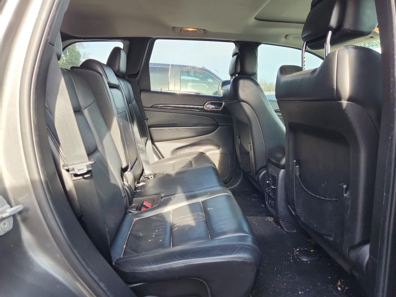 2013 Jeep Grand Cherokee Laredo Gray vin: 1C4RJFAT1DC614978