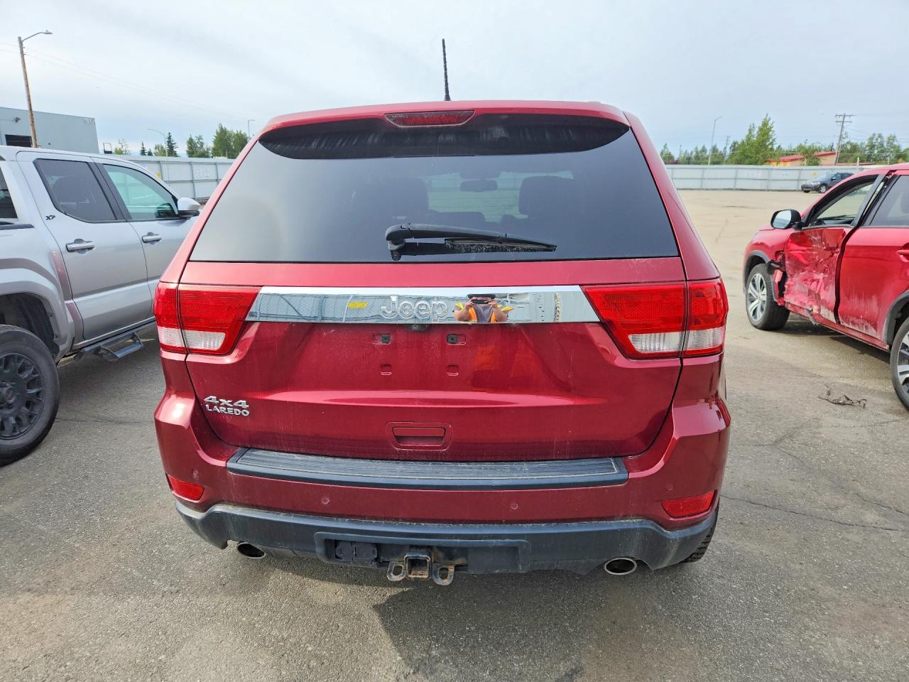 2012 Jeep Grand Cherokee Laredo Red vin: 1C4RJFAT2CC353892