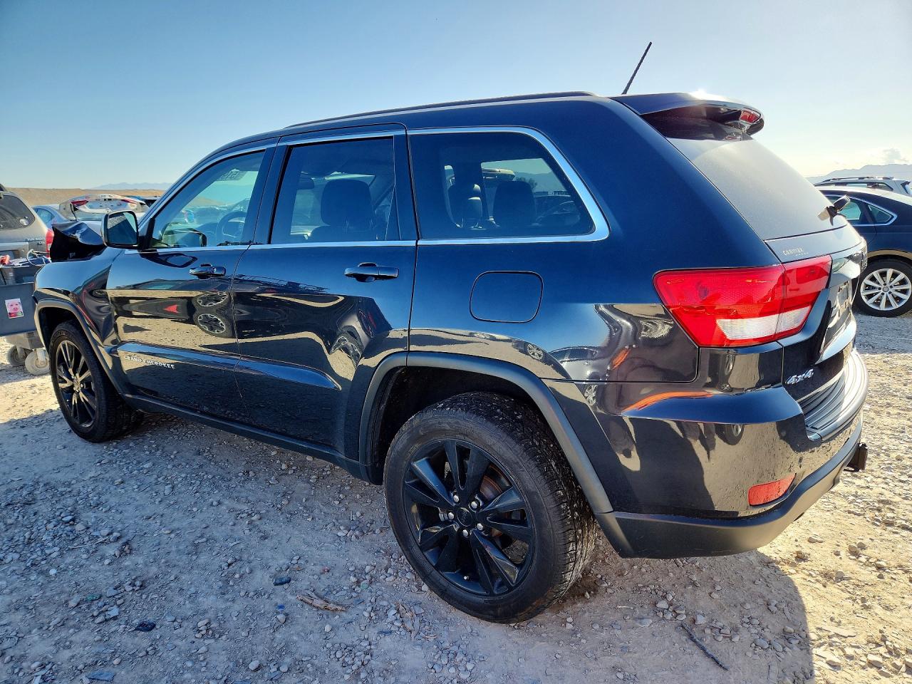 2013 Jeep Grand Cherokee Laredo Gray vin: 1C4RJFAT2DC589976