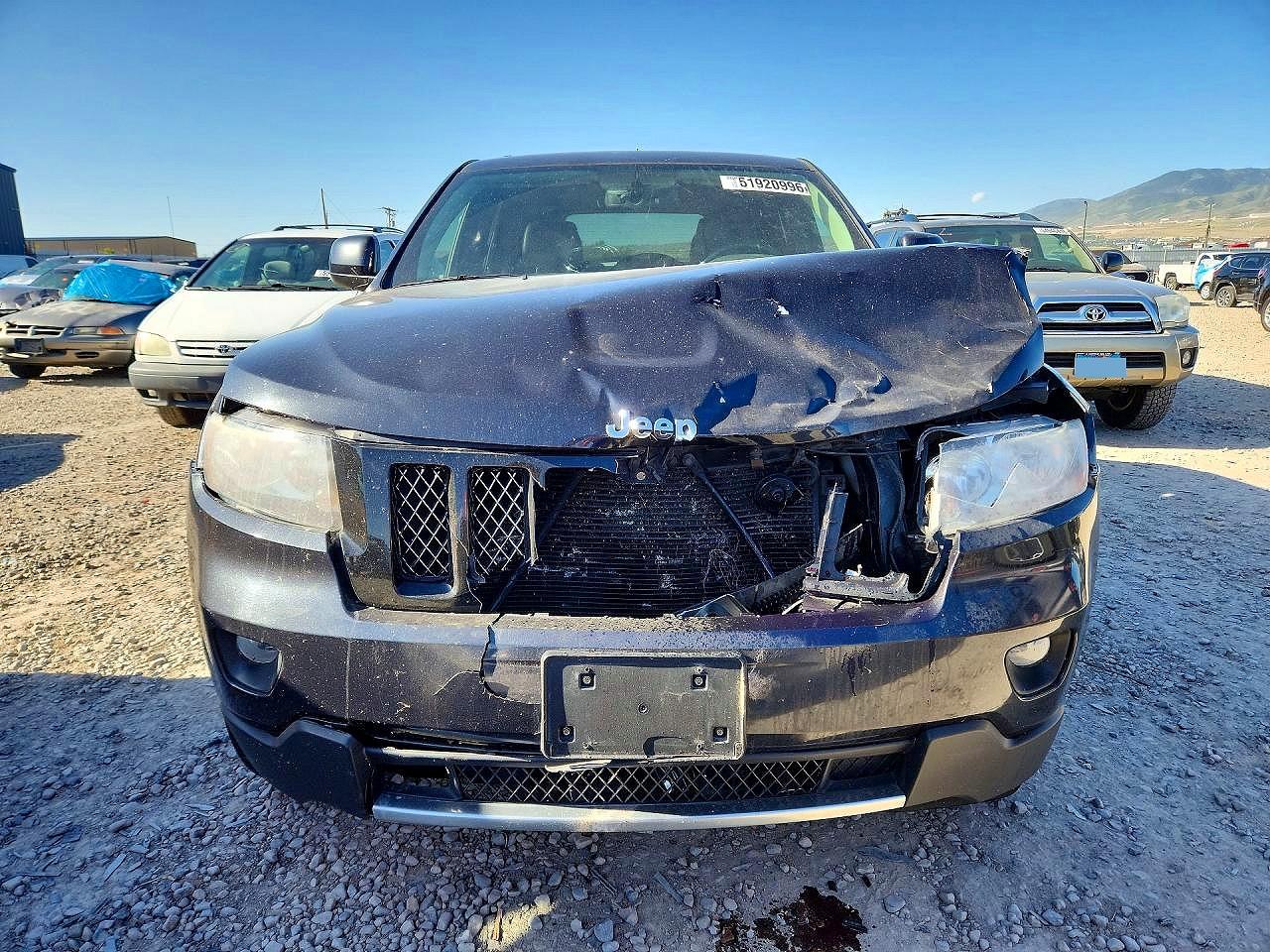 2013 Jeep Grand Cherokee Laredo Gray vin: 1C4RJFAT2DC589976