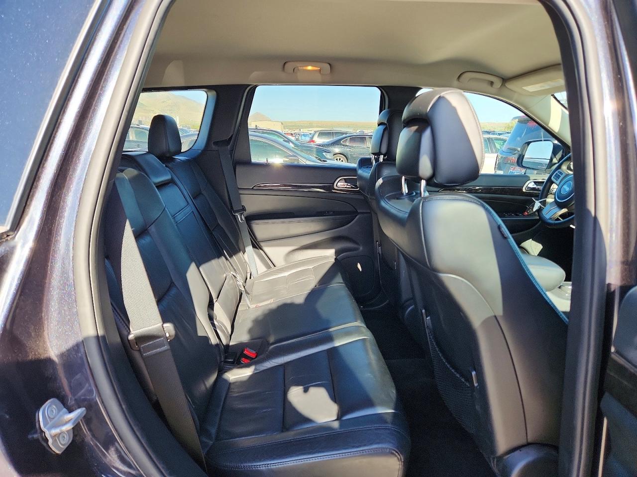 2013 Jeep Grand Cherokee Laredo Gray vin: 1C4RJFAT2DC589976