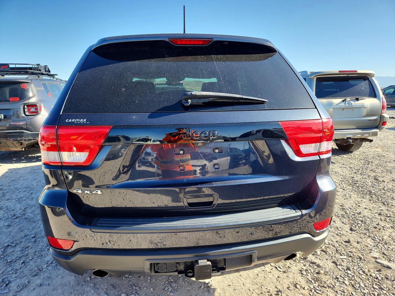2013 Jeep Grand Cherokee Laredo Gray vin: 1C4RJFAT2DC589976