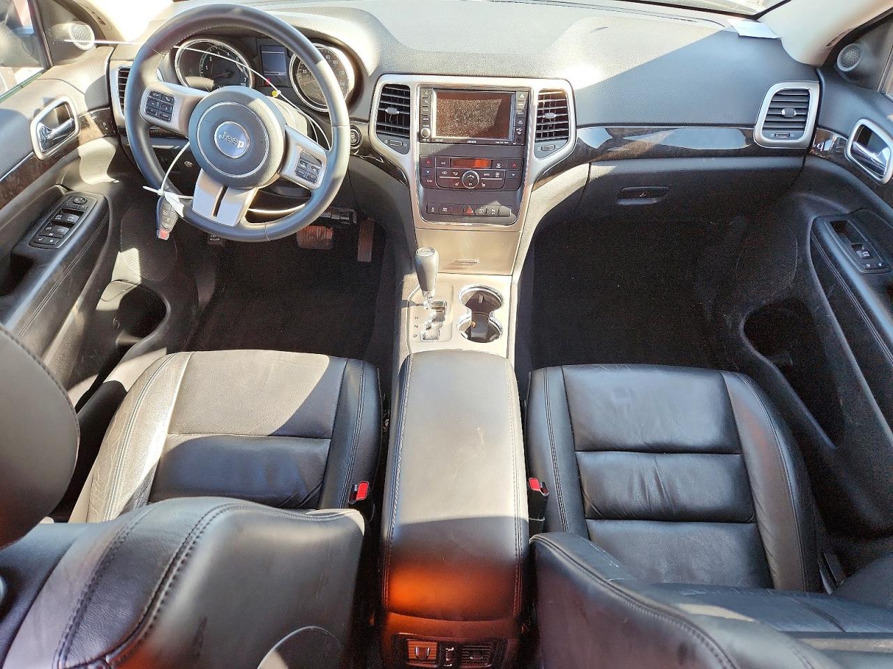 2013 Jeep Grand Cherokee Laredo Gray vin: 1C4RJFAT2DC589976
