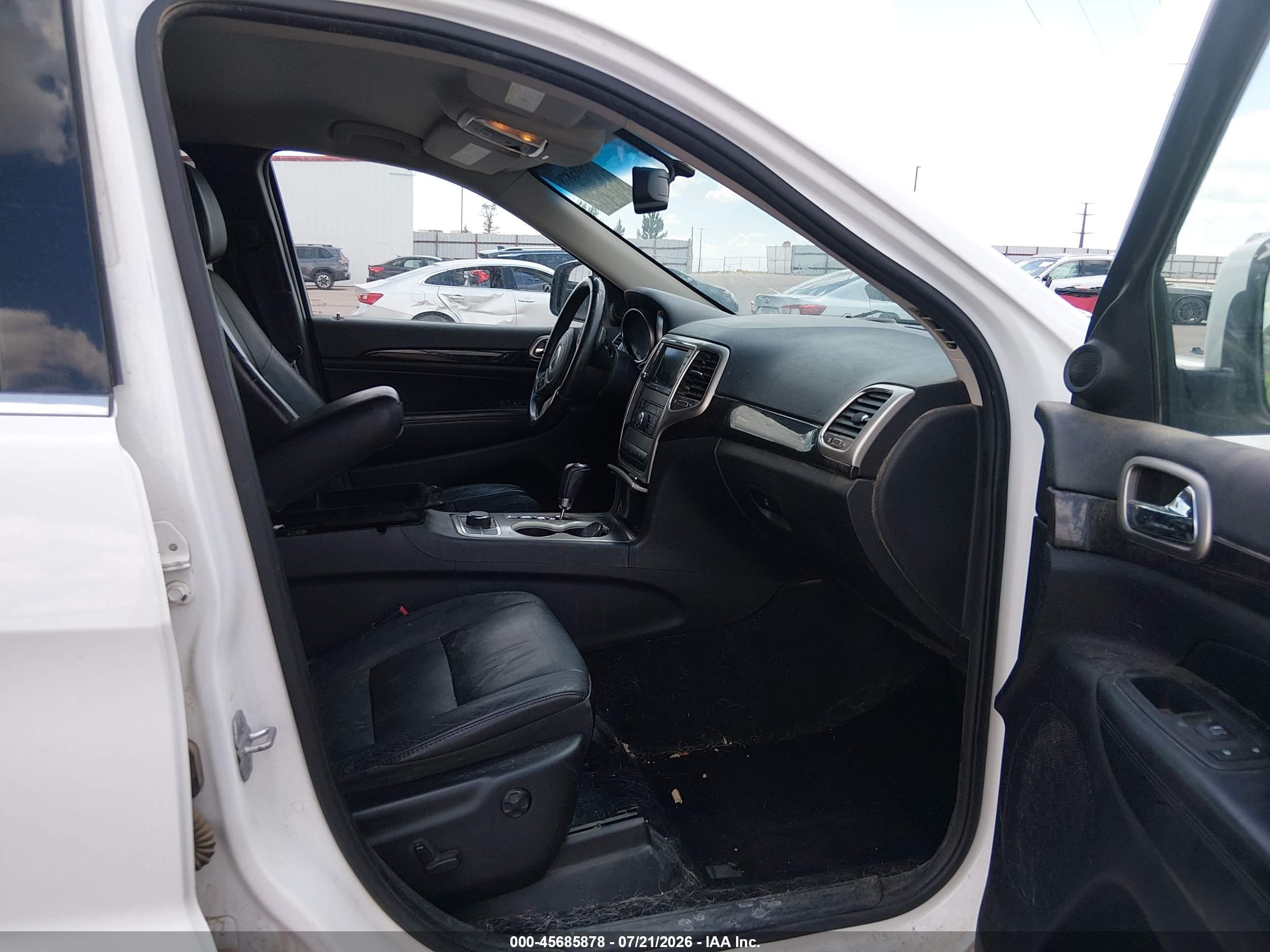 2013 Jeep Grand Cherokee Laredo White vin: 1C4RJFAT3DC571406