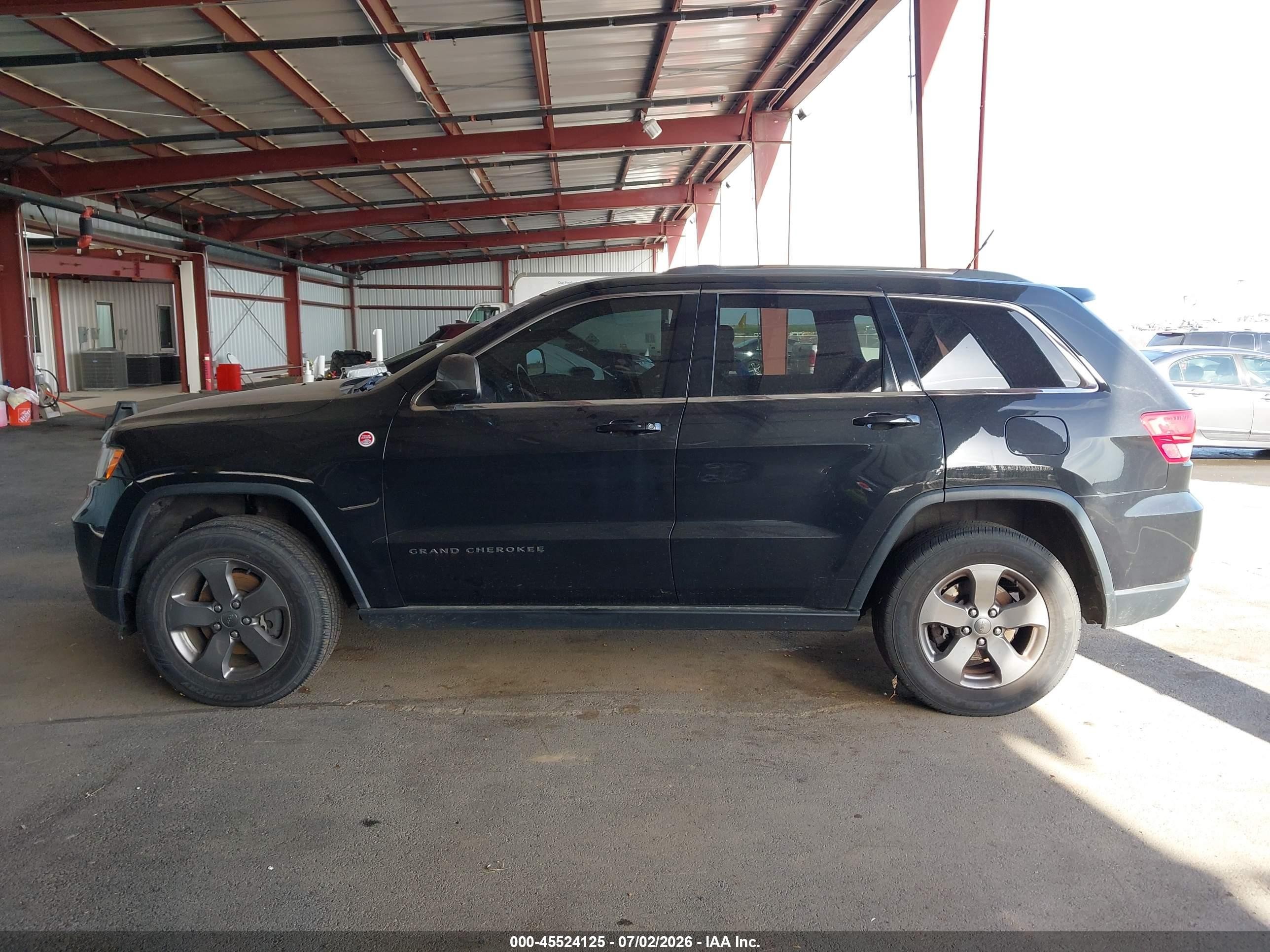 2013 Jeep Grand Cherokee Laredo Trailhawk Gray vin: 1C4RJFAT3DC577870