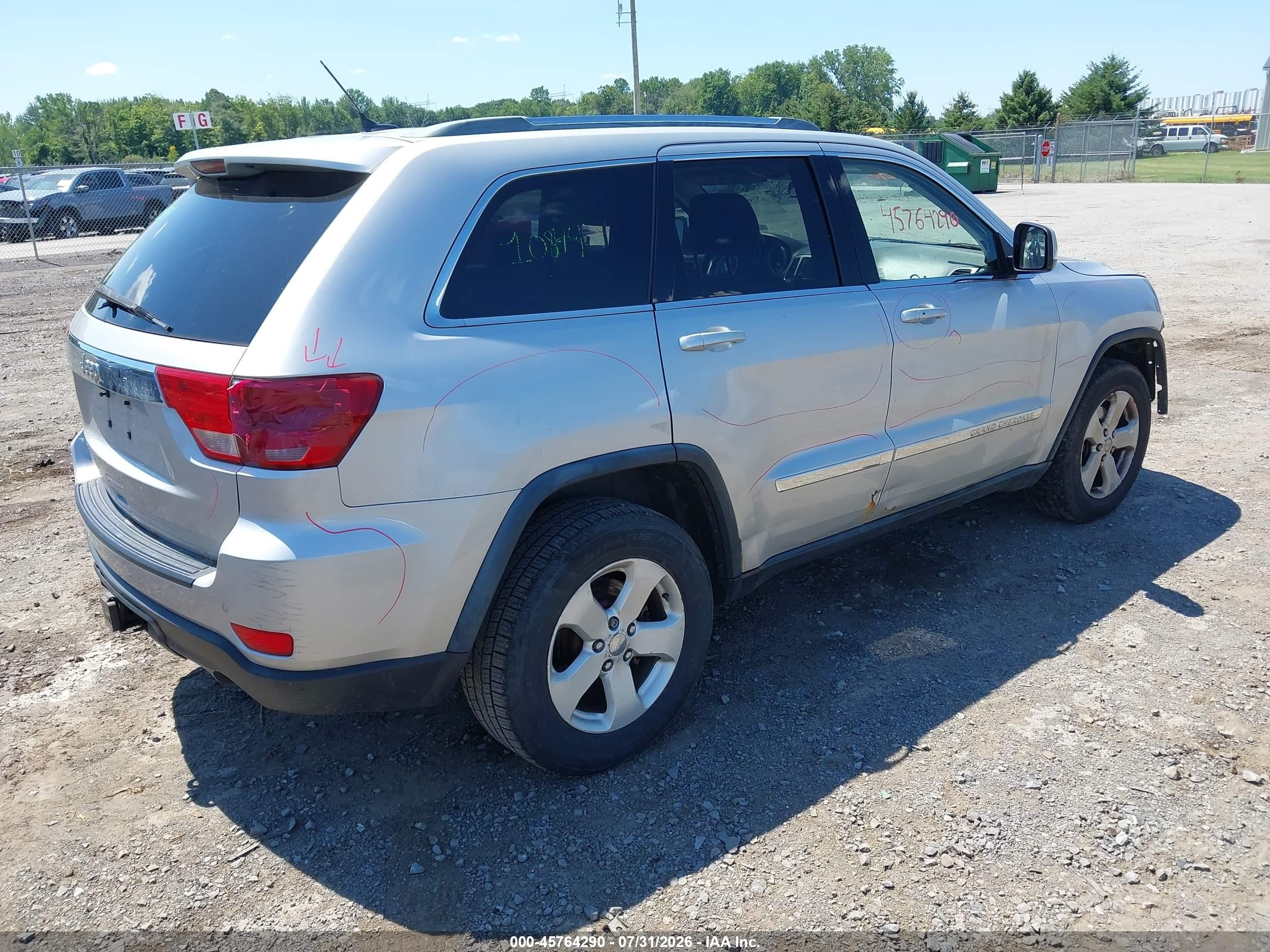 2012 Jeep Grand Cherokee Laredo Silver vin: 1C4RJFAT4CC203511
