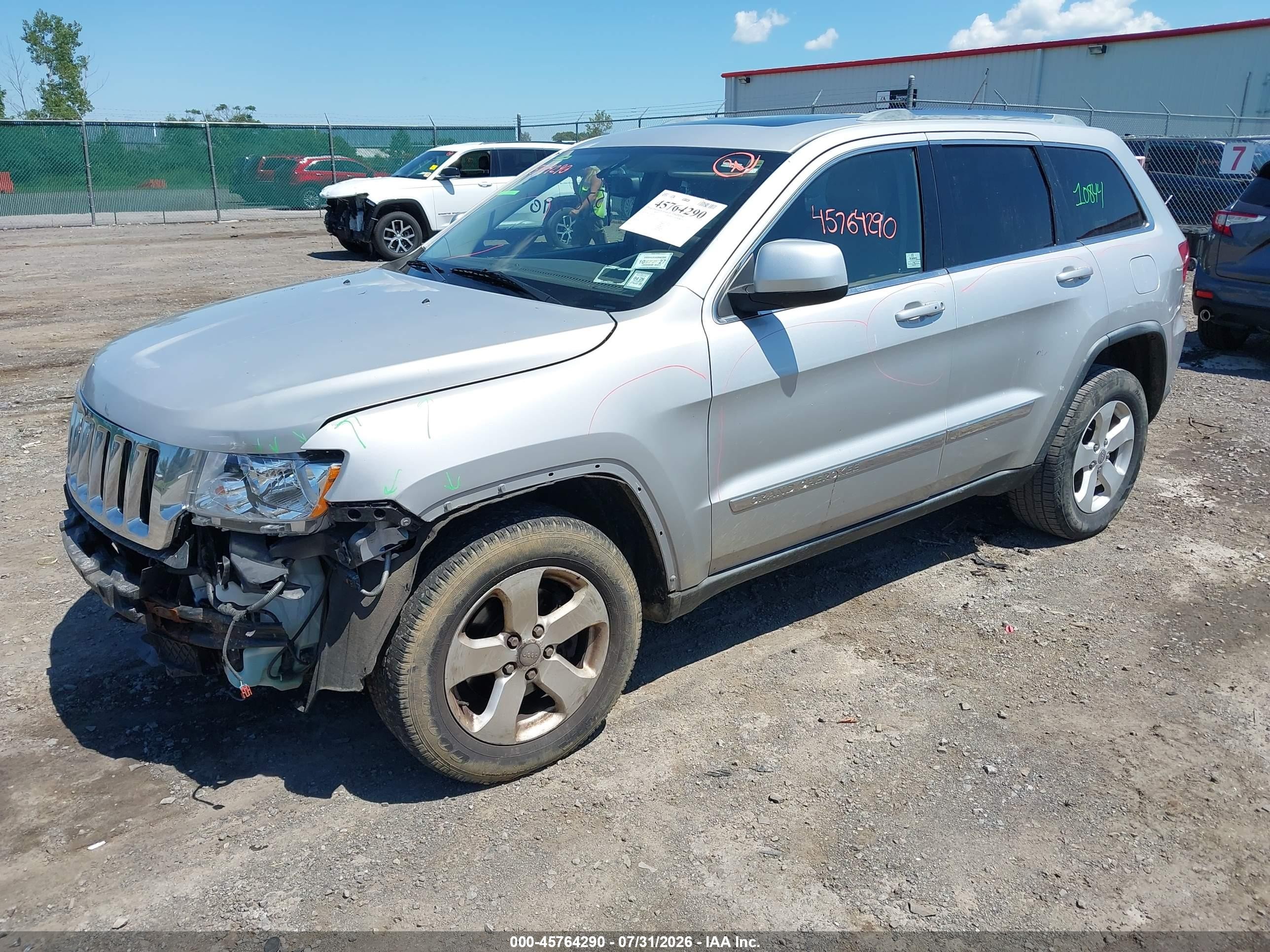 2012 Jeep Grand Cherokee Laredo Silver vin: 1C4RJFAT4CC203511