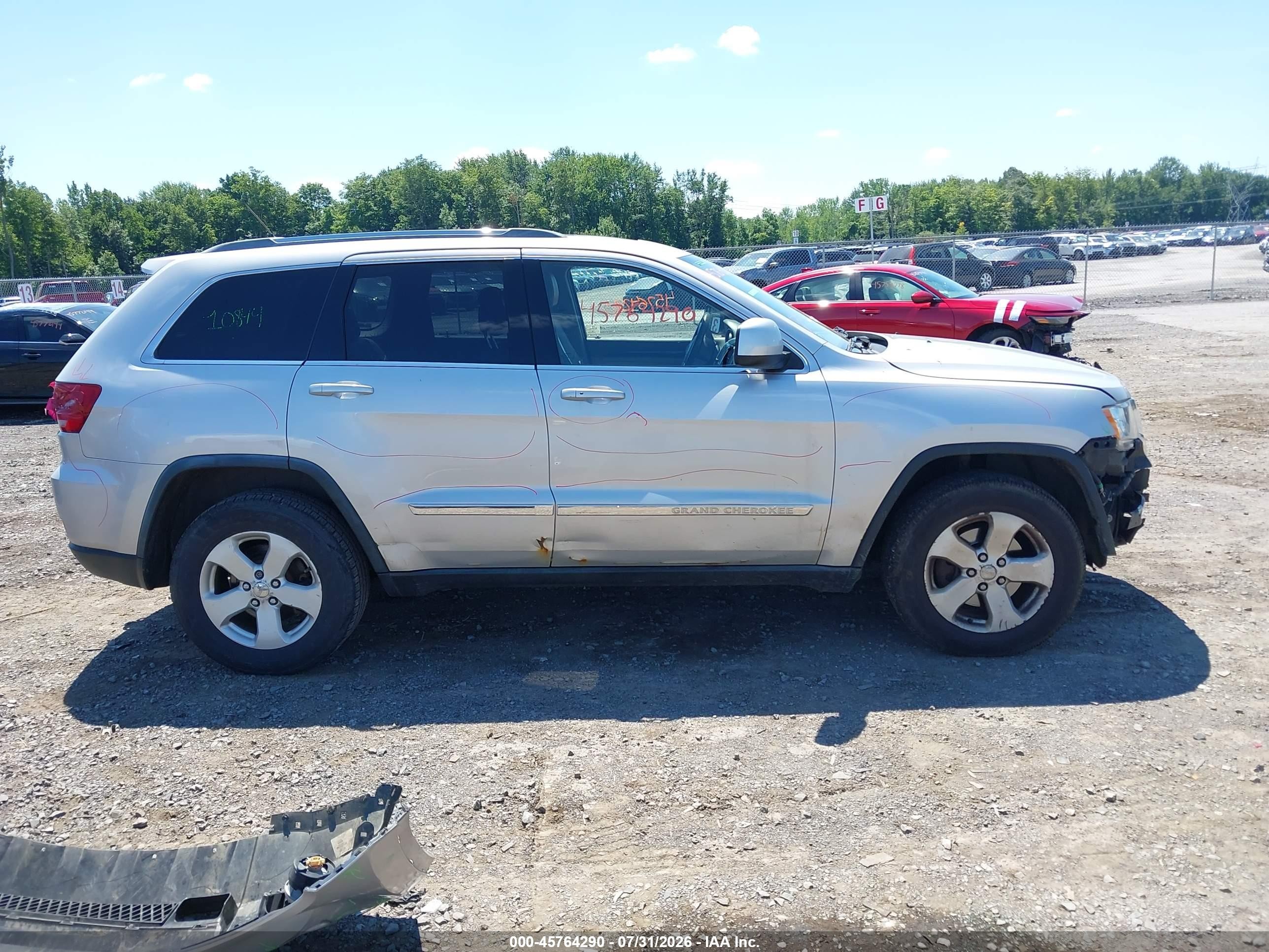 2012 Jeep Grand Cherokee Laredo Silver vin: 1C4RJFAT4CC203511