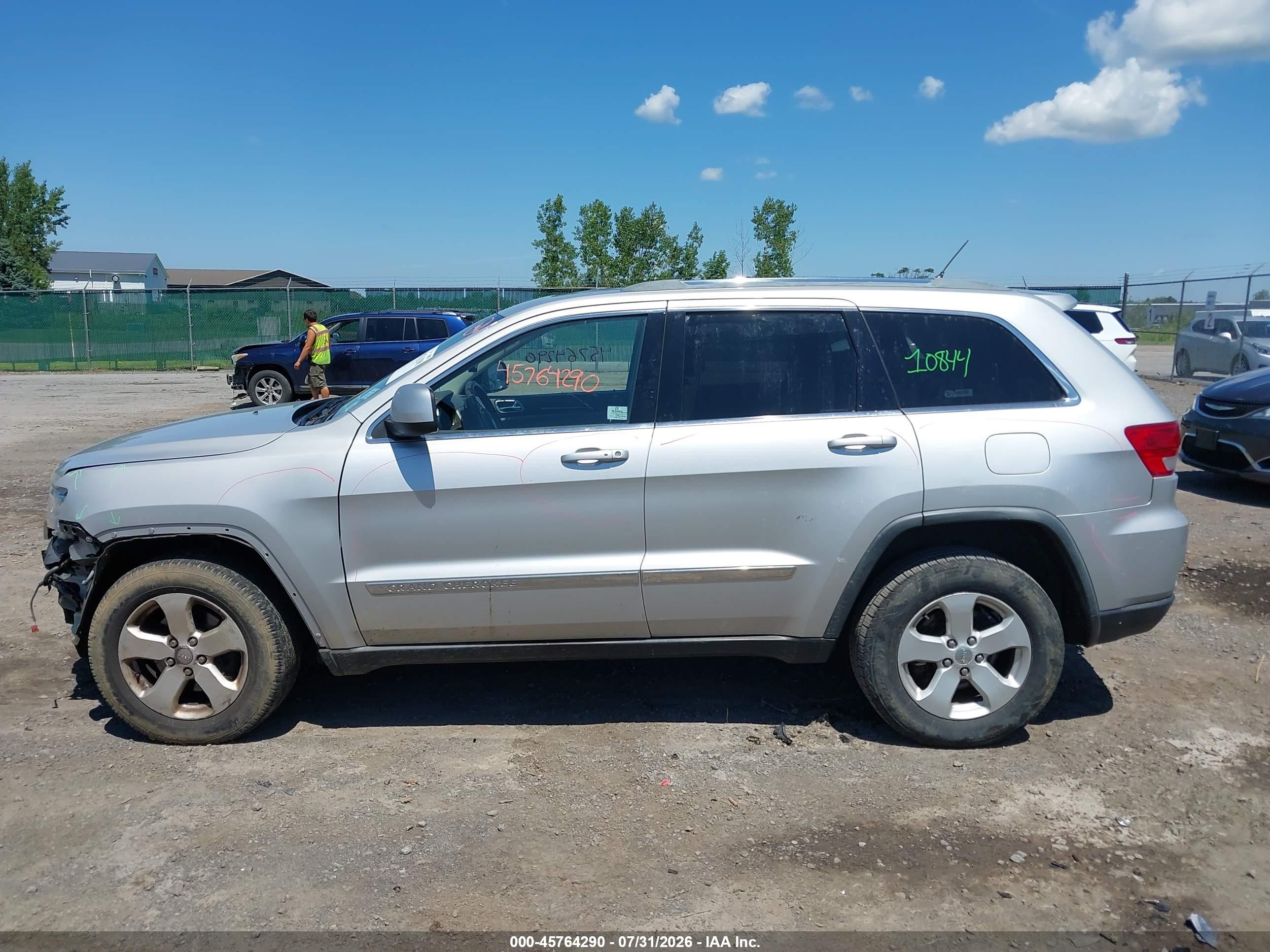 2012 Jeep Grand Cherokee Laredo Silver vin: 1C4RJFAT4CC203511