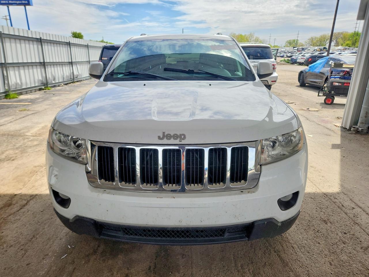 2013 Jeep Grand Cherokee Laredo White vin: 1C4RJFAT4DC576534
